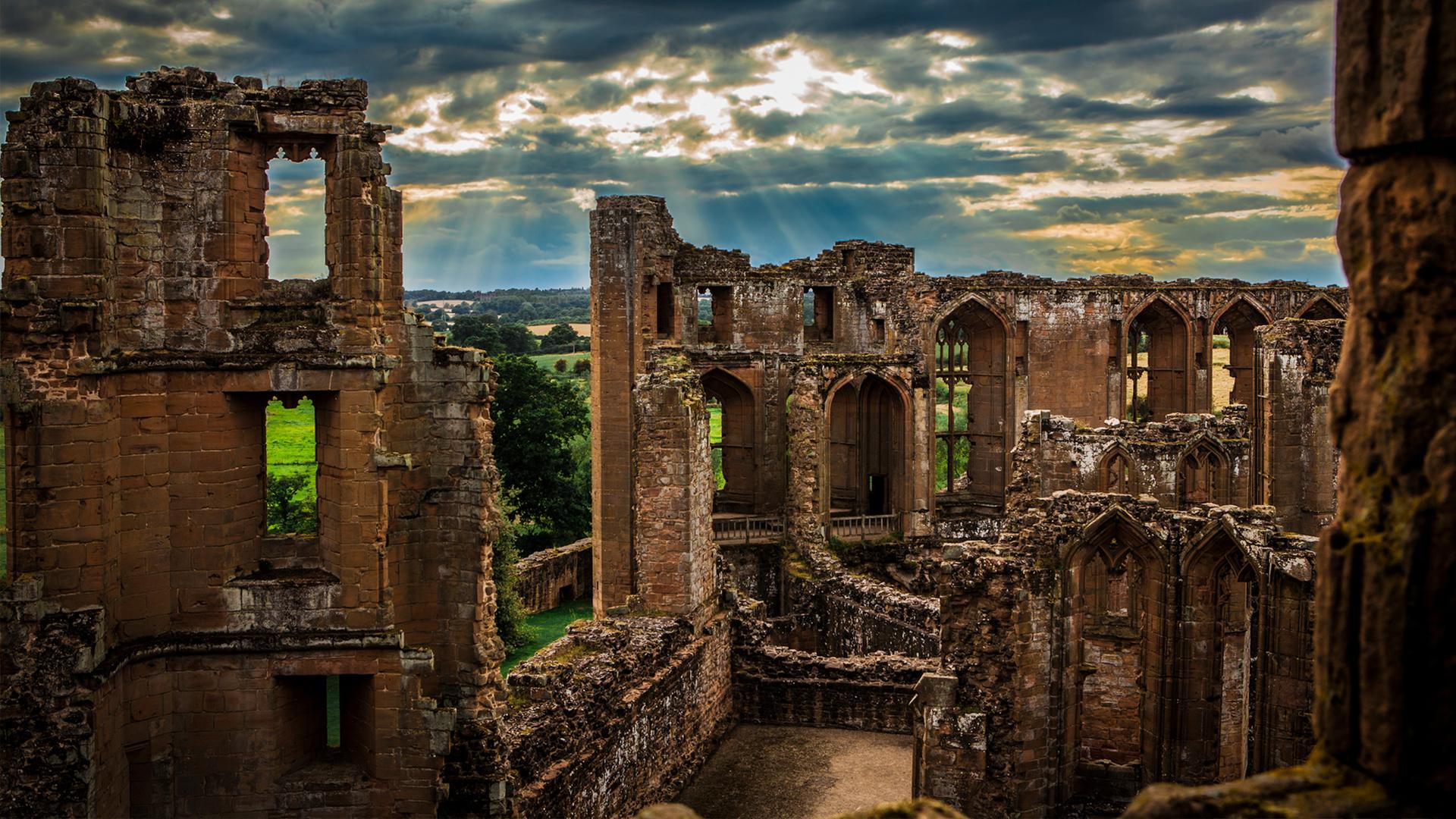 Kenilworth Castle & Elizabethan Garden Entry