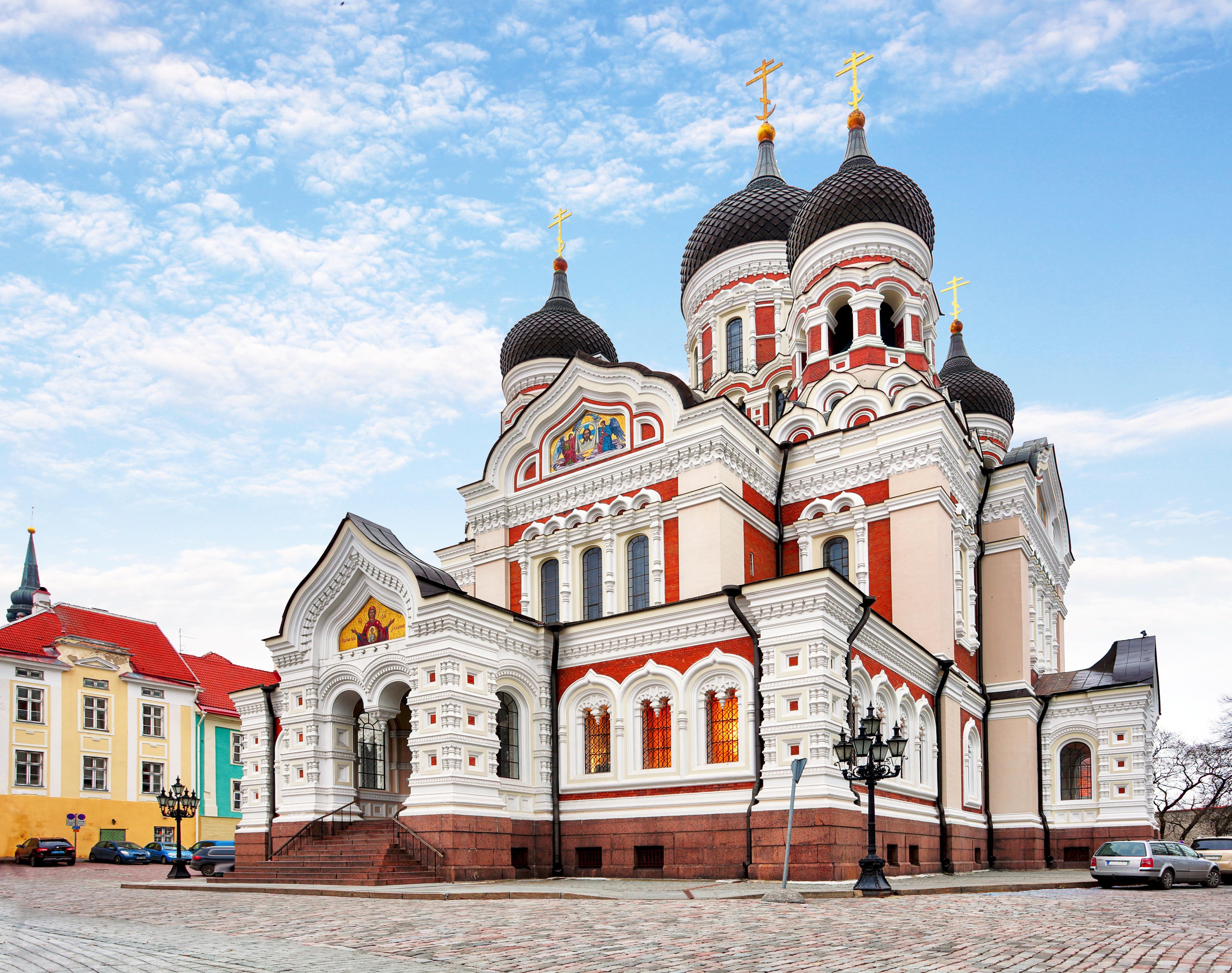 Tallinn Port Shore Tour: Old Town Walking Experience