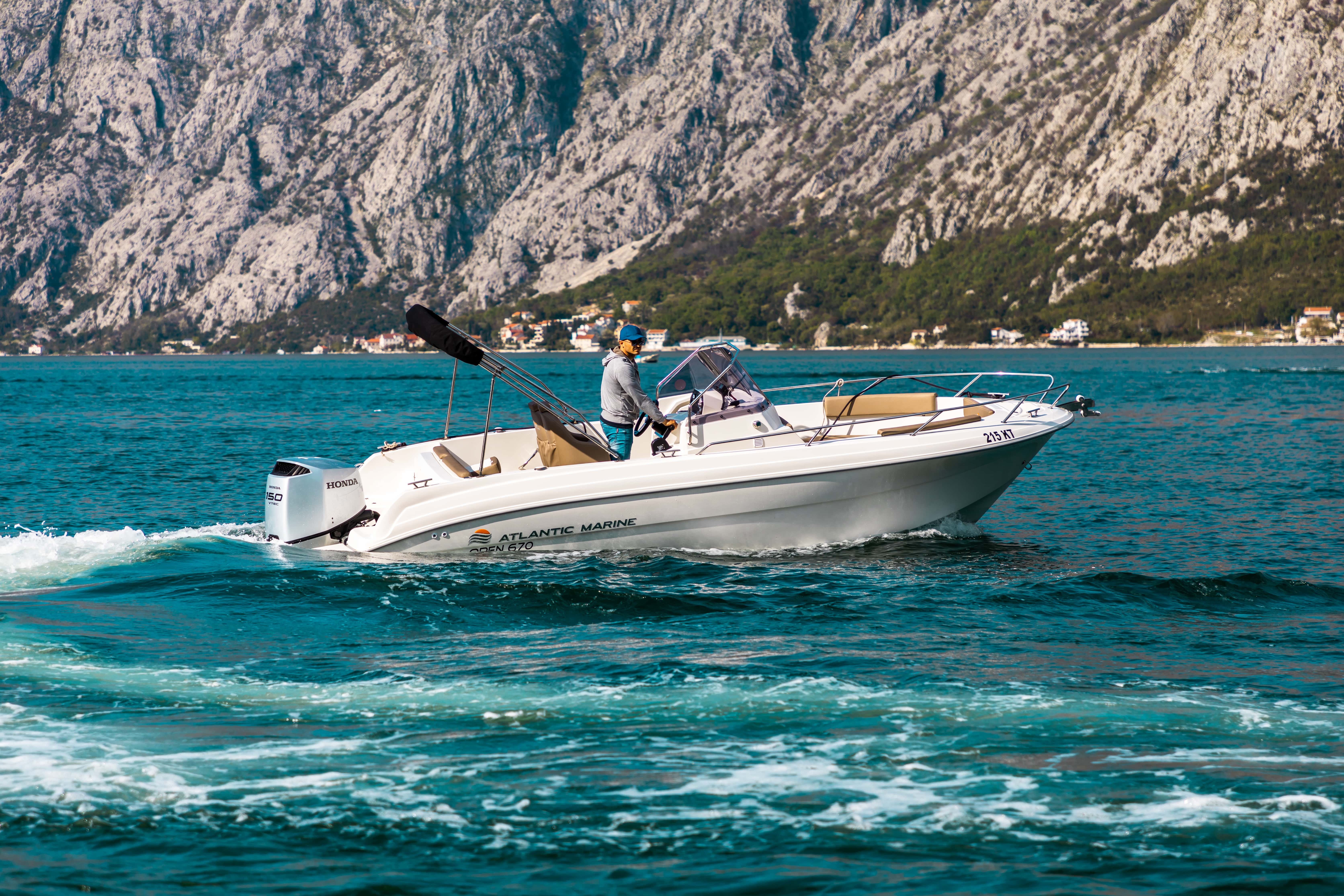 Kotor: Private VIP Speedboat Charter to Blue Cave