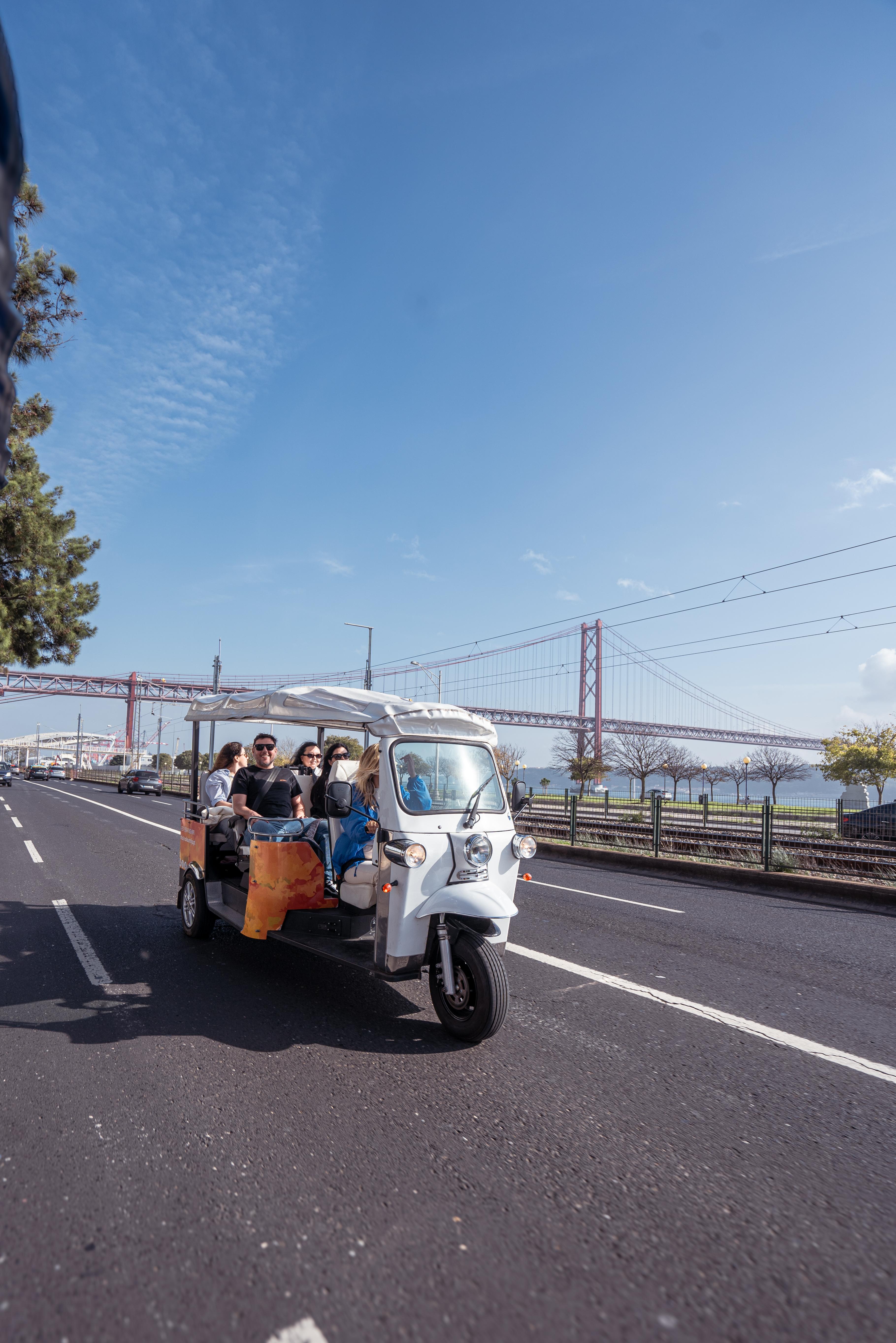 Lisbon Private Electric Tuk Tuk Tour – 4 Hours of City Highlights
