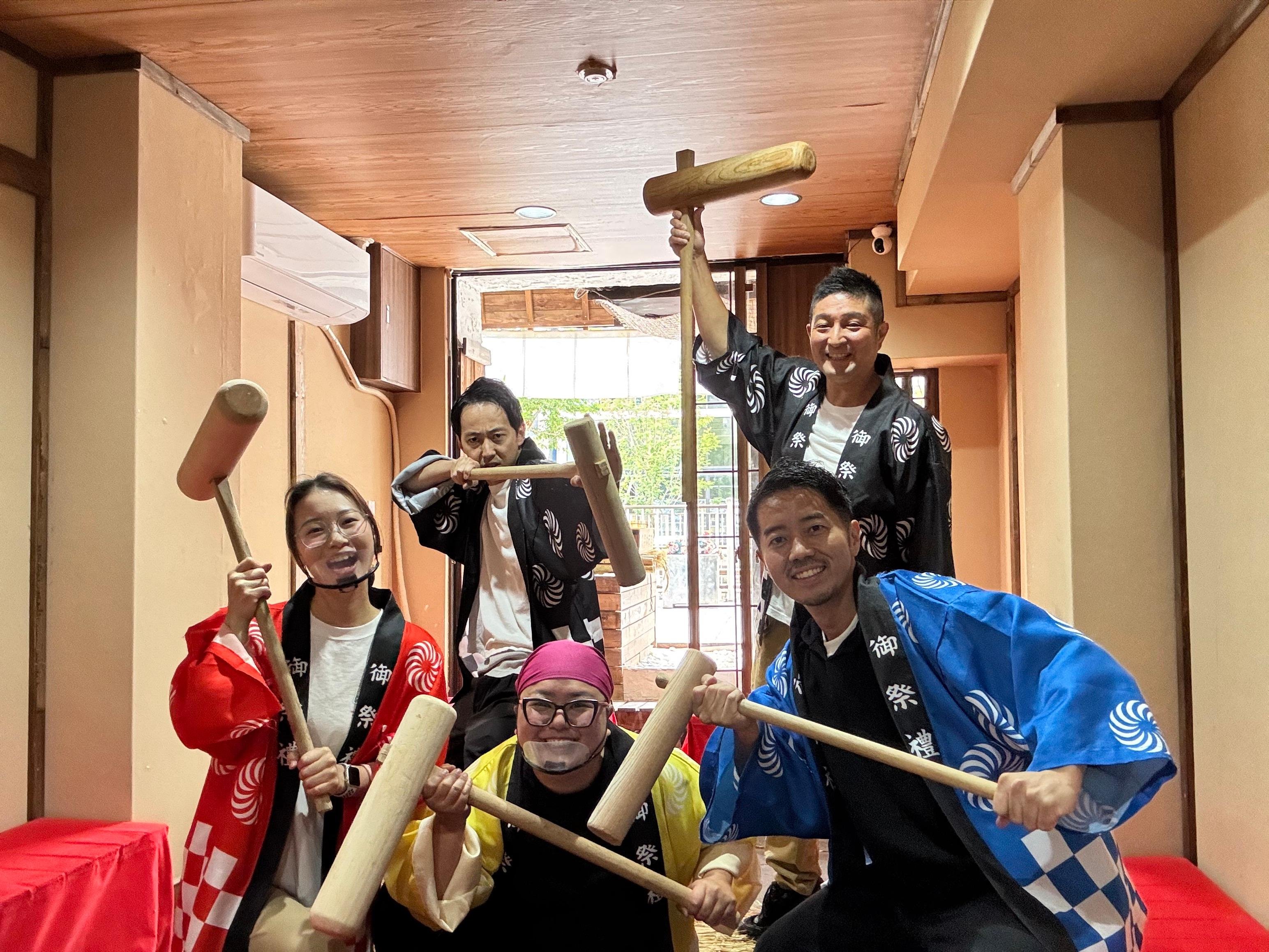 Osaka Traditional Mochi Pounding Workshop & Tasting