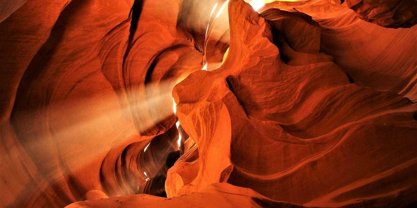 Upper Antelope Canyon Prime-Time Entry & Navajo Guide