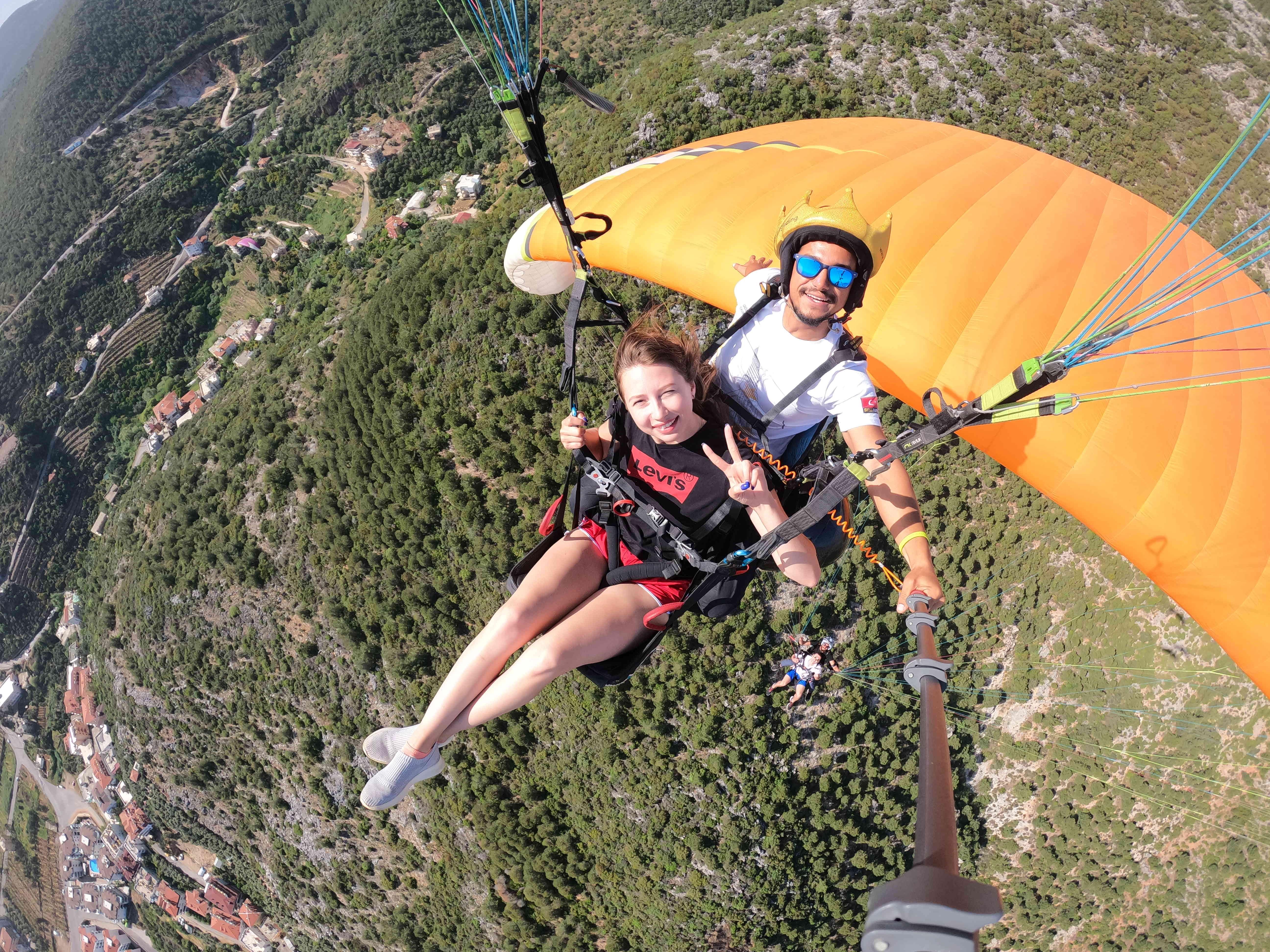 Alanya Tandem Paragliding Over the Castle and Sea