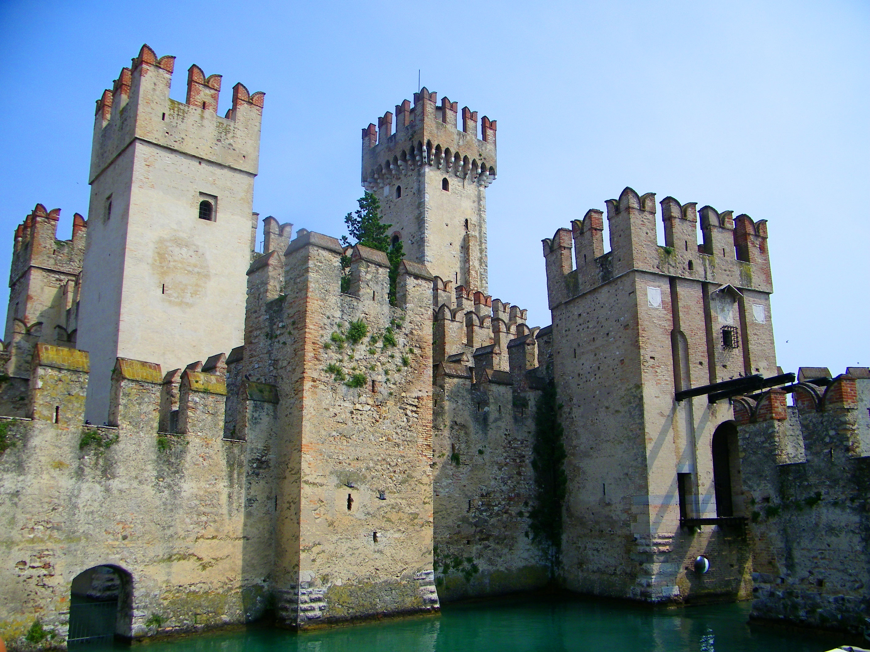 Sirmione Private Walking Tour on Lake Garda
