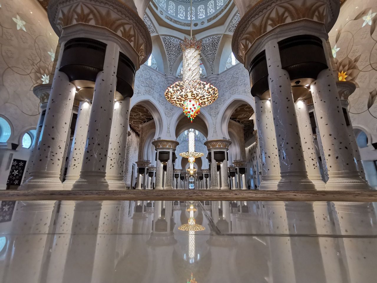 Abu Dhabi Day Trip from Dubai with Warner Bros. World Ticket