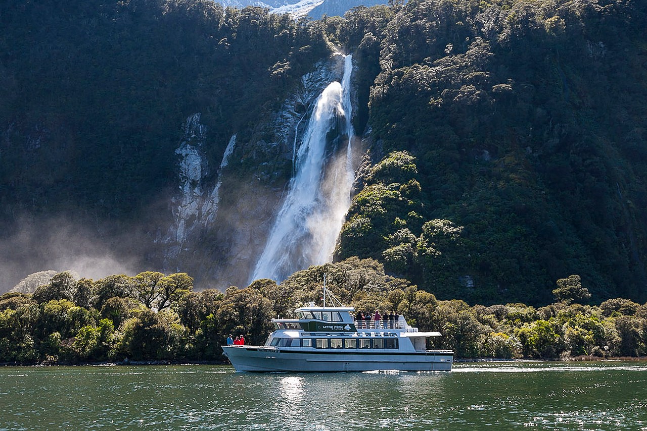 Queenstown: Milford Sound Cruise with Helicopter Transfer - 2026 (Verified Reviews)