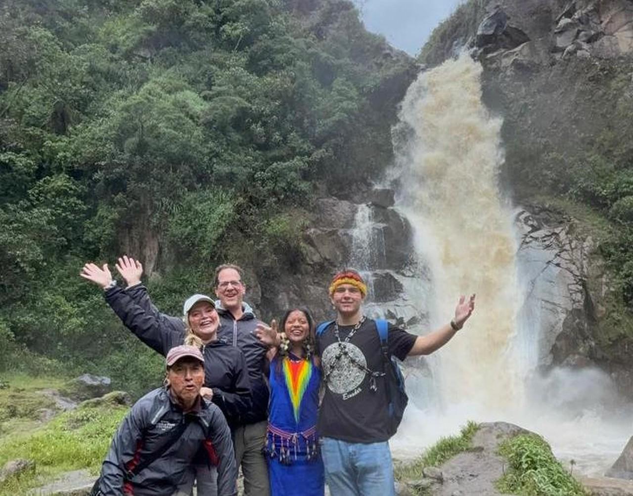 Baños 8-Waterfall Route: Guided Day Tour with Lunch