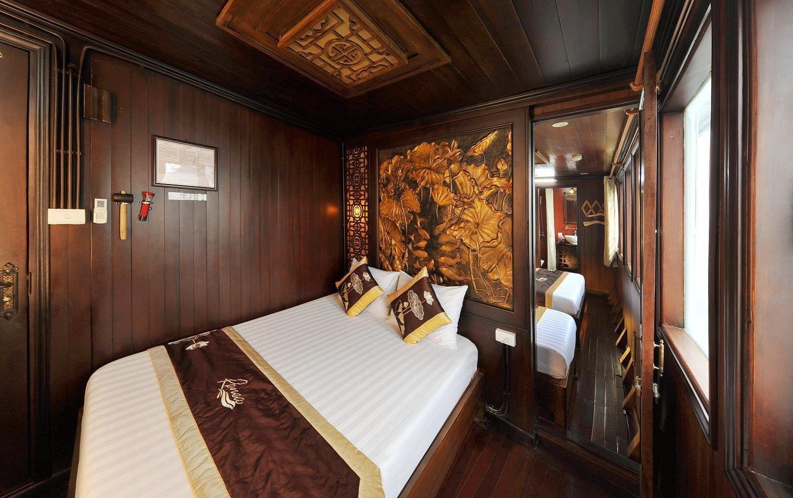 Ha Long & Bai Tu Long Bay 2-Day Overnight Cruise from Hanoi