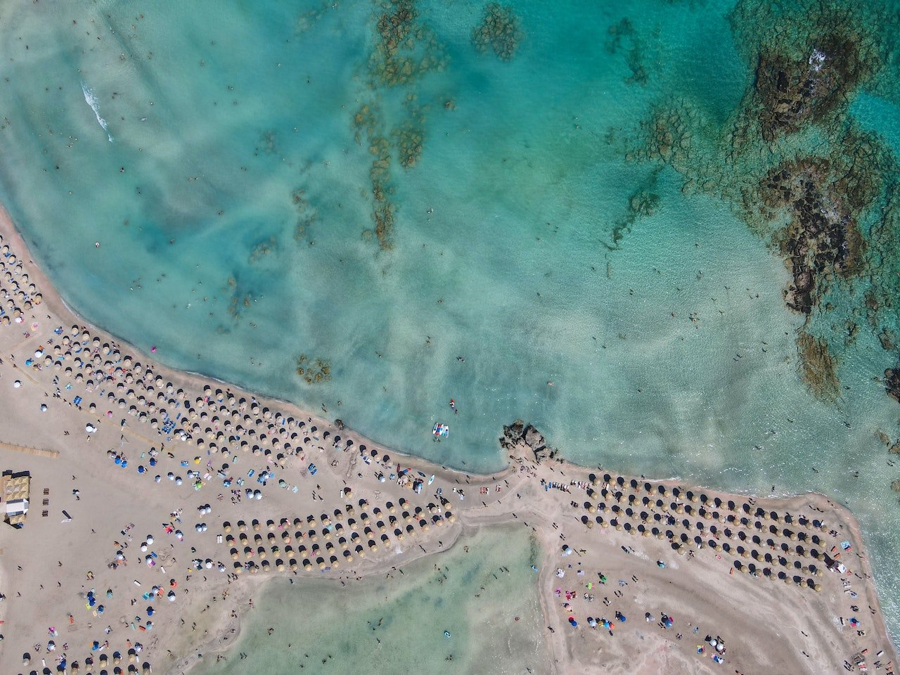 Elafonissi pink sand beach and Balos lagoon tour Crete — shallow turquoise lagoon, Gramvousa Venetian fortress — image 2
