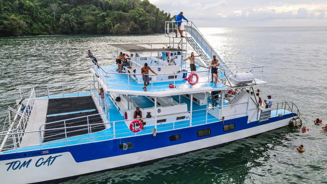 Manuel Antonio Catamaran Cruise to Biesanz Bay