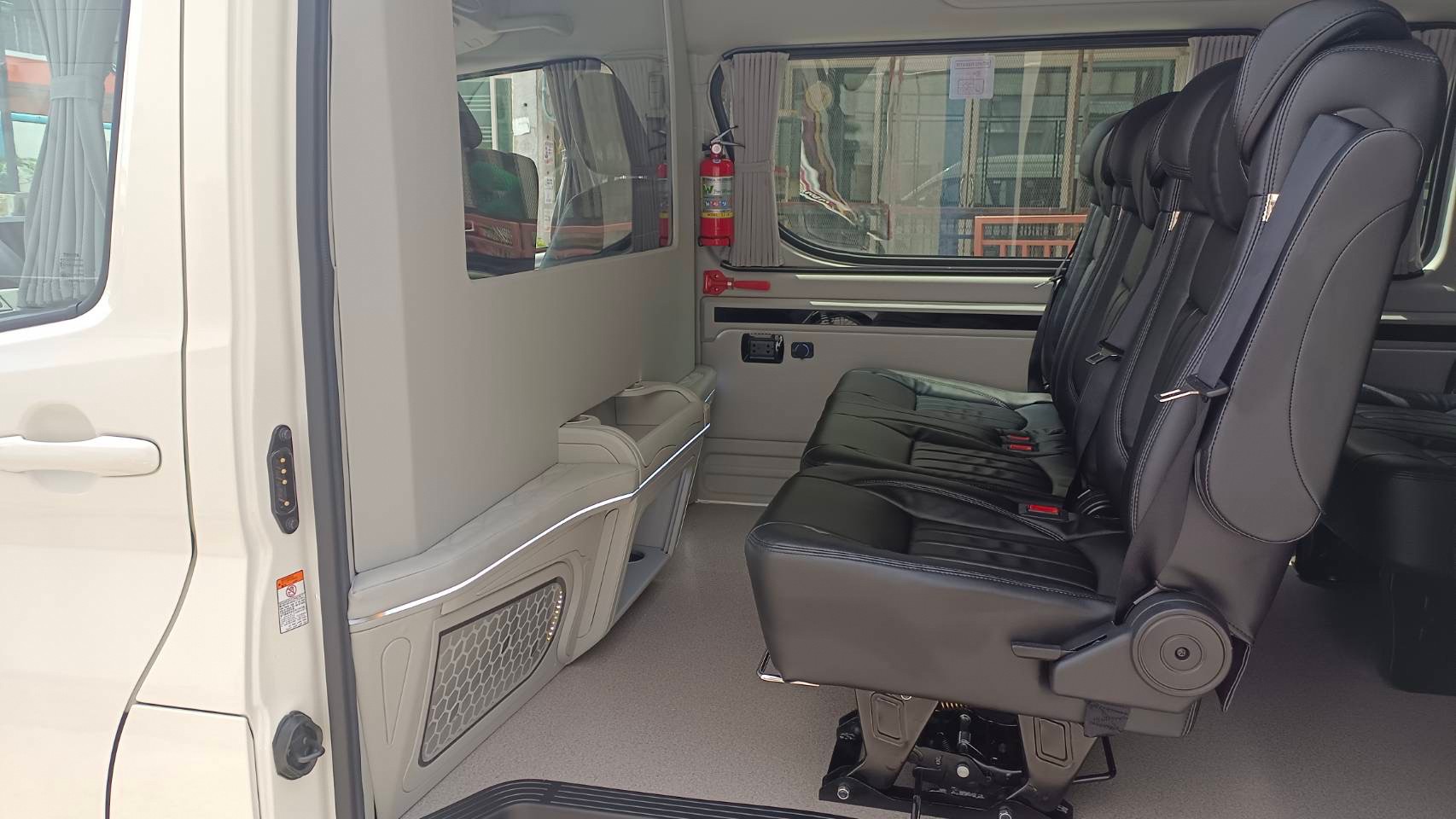 Bangkok Suvarnabhumi Airport Luxury Private Transfer