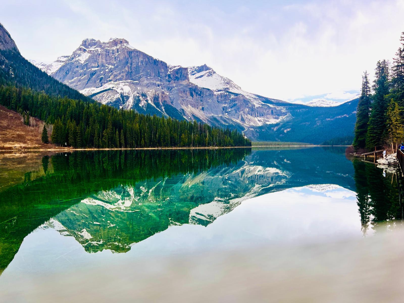 Banff: Lake Louise, Moraine, Emerald Lake & Johnston Canyon