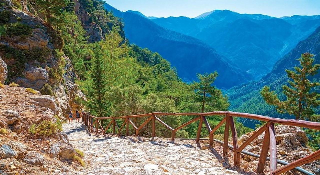 From Chania/Rethymno: Samariá Gorge Guided Hike with Pickup - 2026 (Verified Reviews)