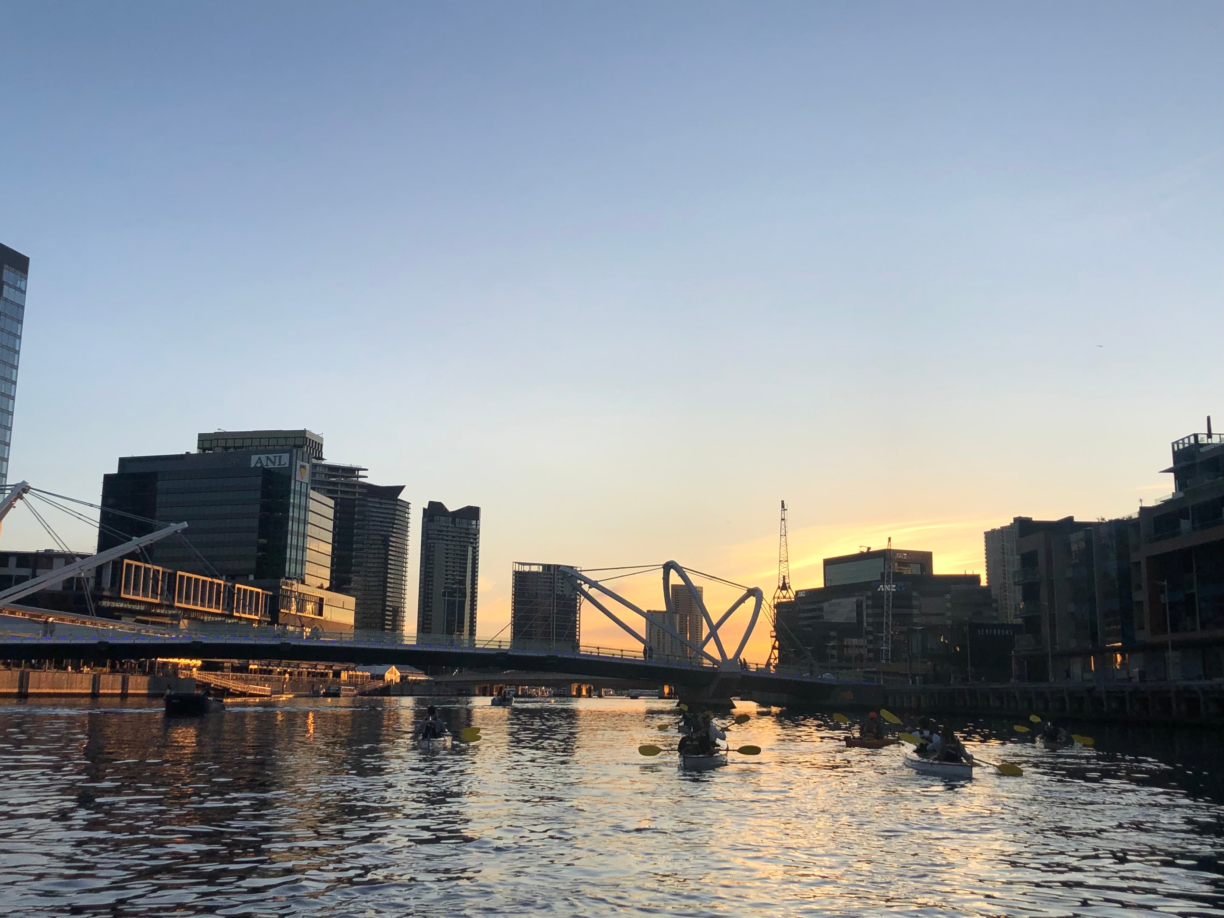 Melbourne: Sunset Kayak Tour with Dinner