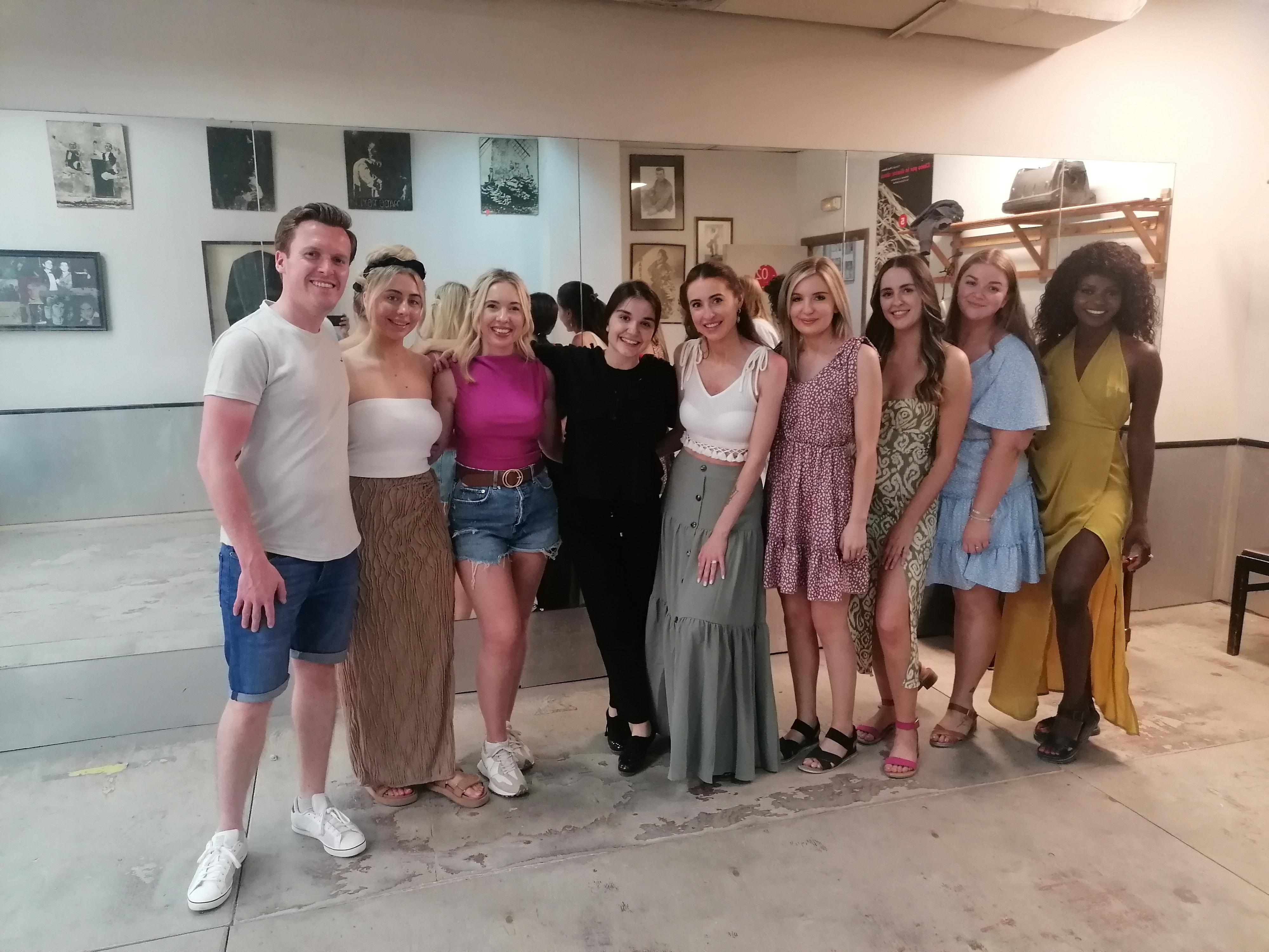 Barcelona: Latin Dance & Salsa Class Experience
