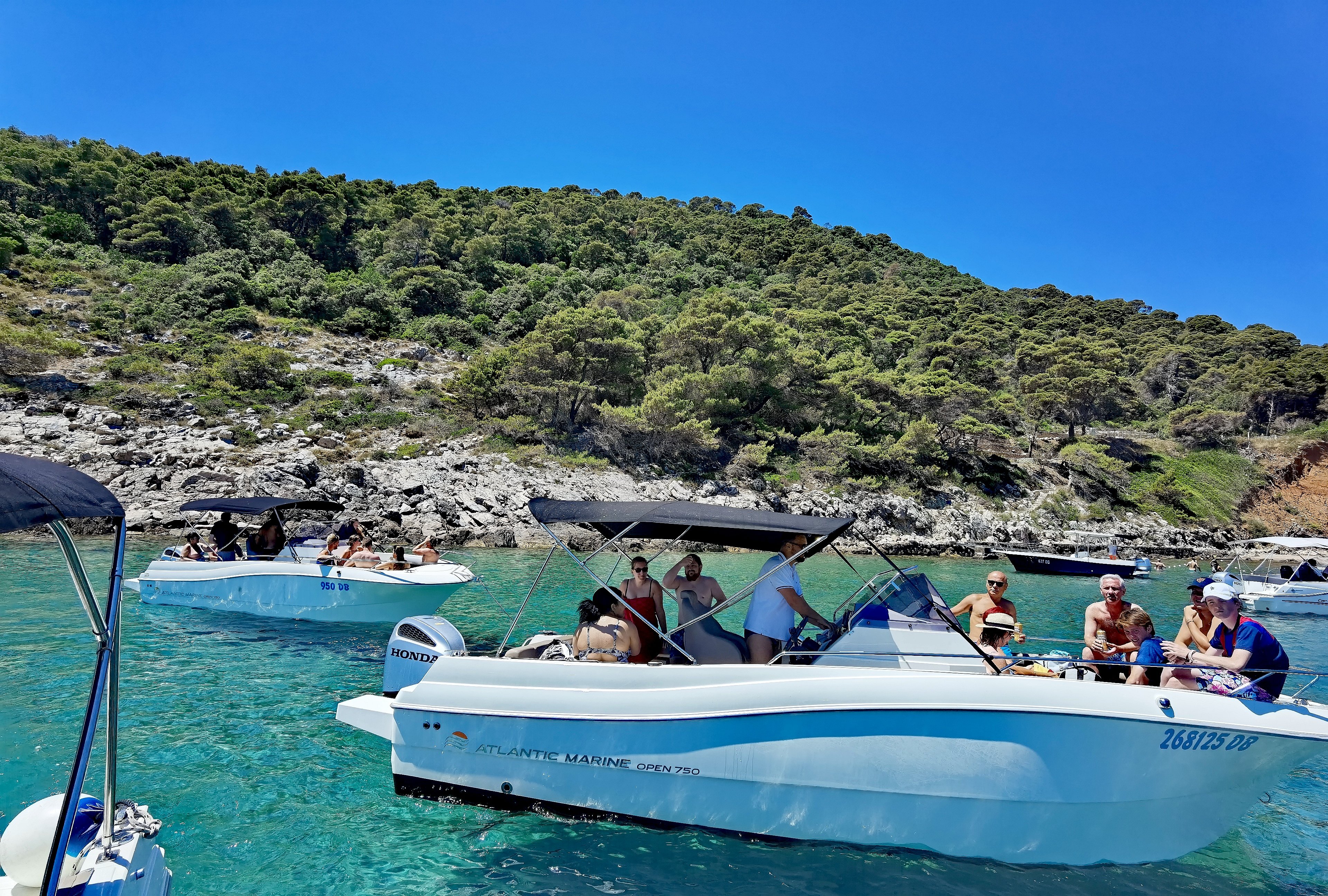 Dubrovnik: Elaphiti Islands Speedboat Tour with Blue Cave & Sunj Beach