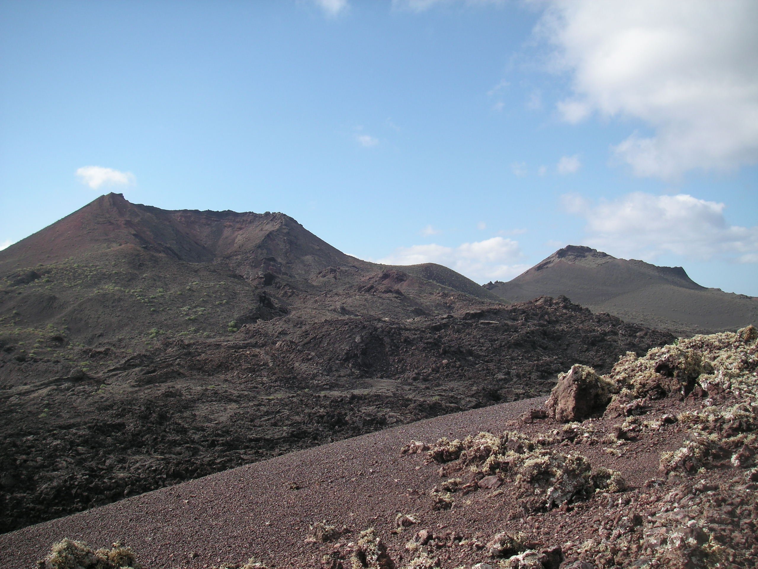 Guided Volcano Hike in Lanzarote with Hotel Transfers