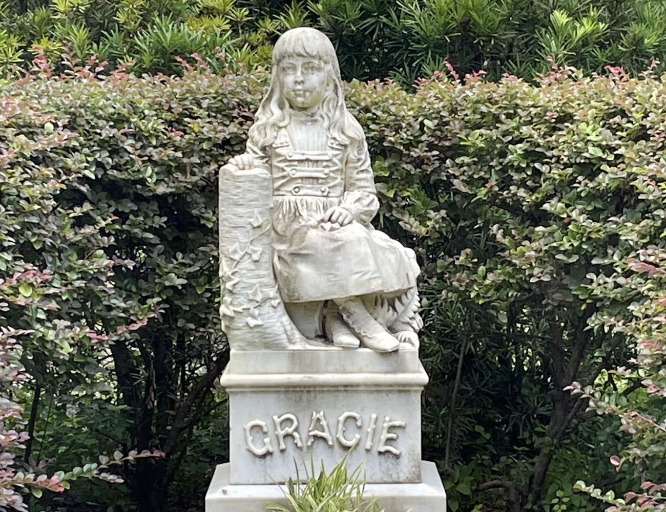 Tombs of Savannah: Bonaventure Cemetery Experience