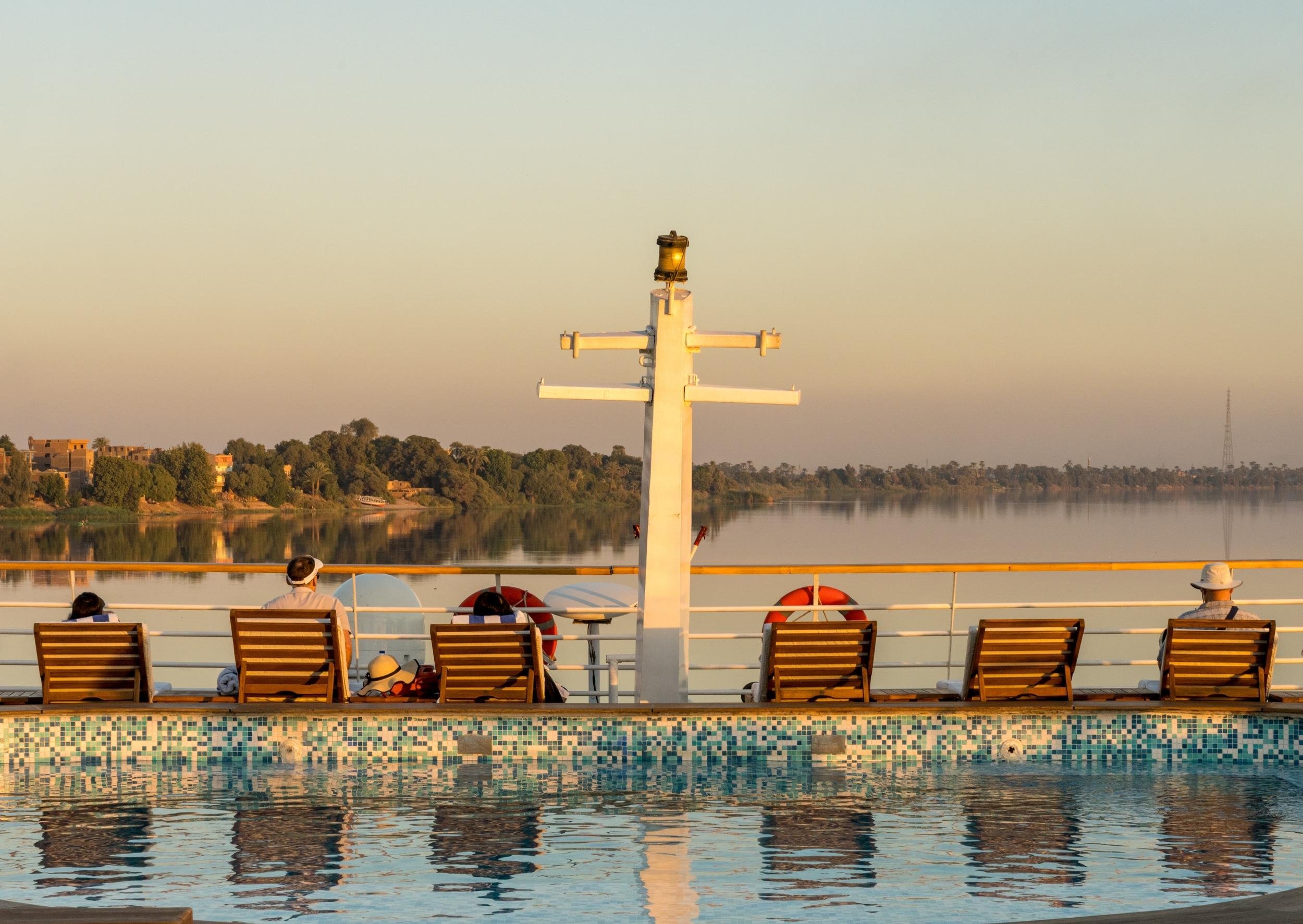 5-Day Private Egyptian Highlights Expedition with Domestic Flights