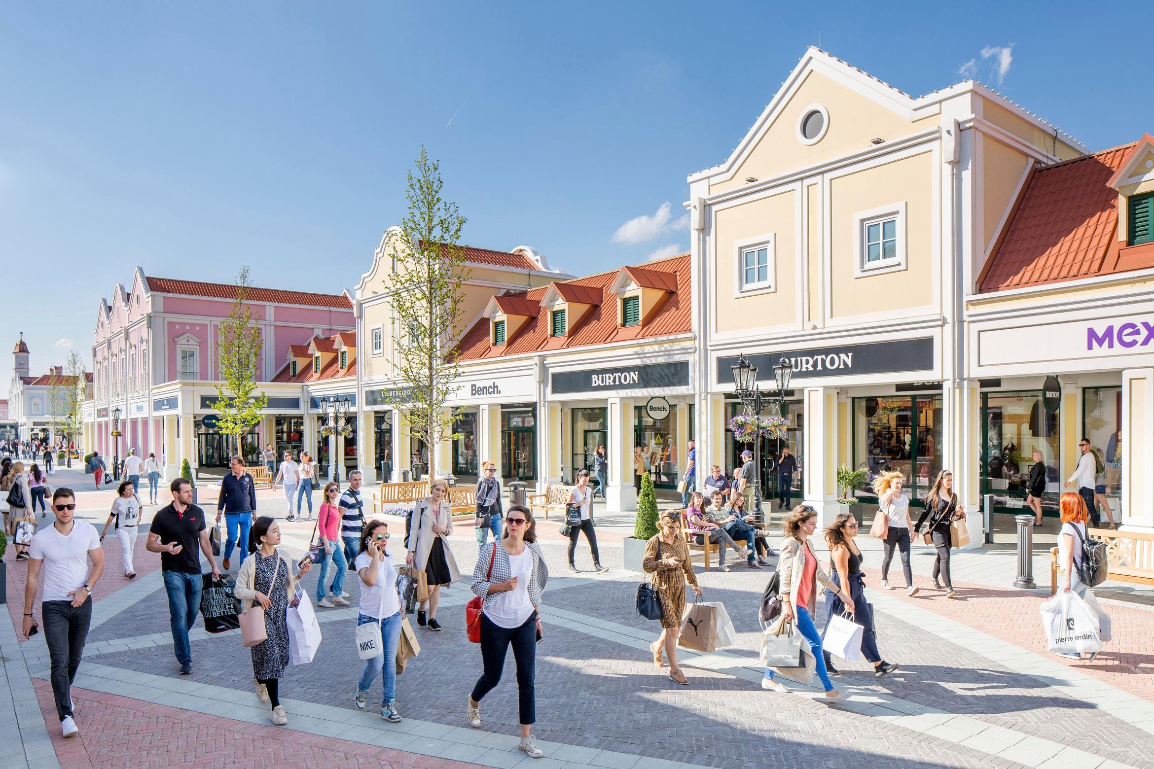Parndorf Designer Outlet Shopping Shuttle from Vienna