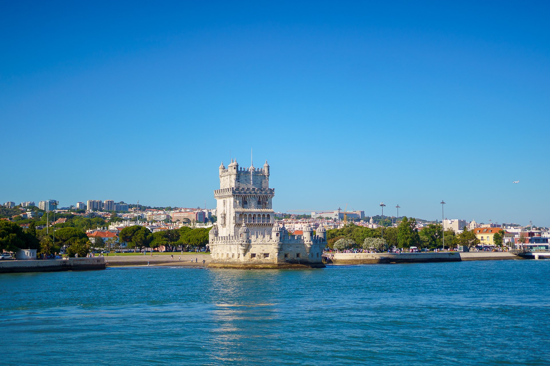 Lisbon Tagus River Cruise with Welcome Drink