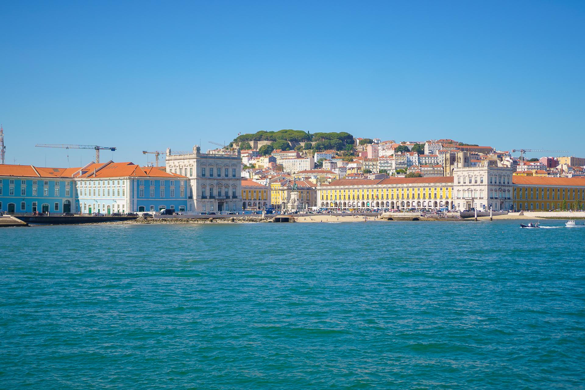 Lisbon Tagus River Cruise with Welcome Drink