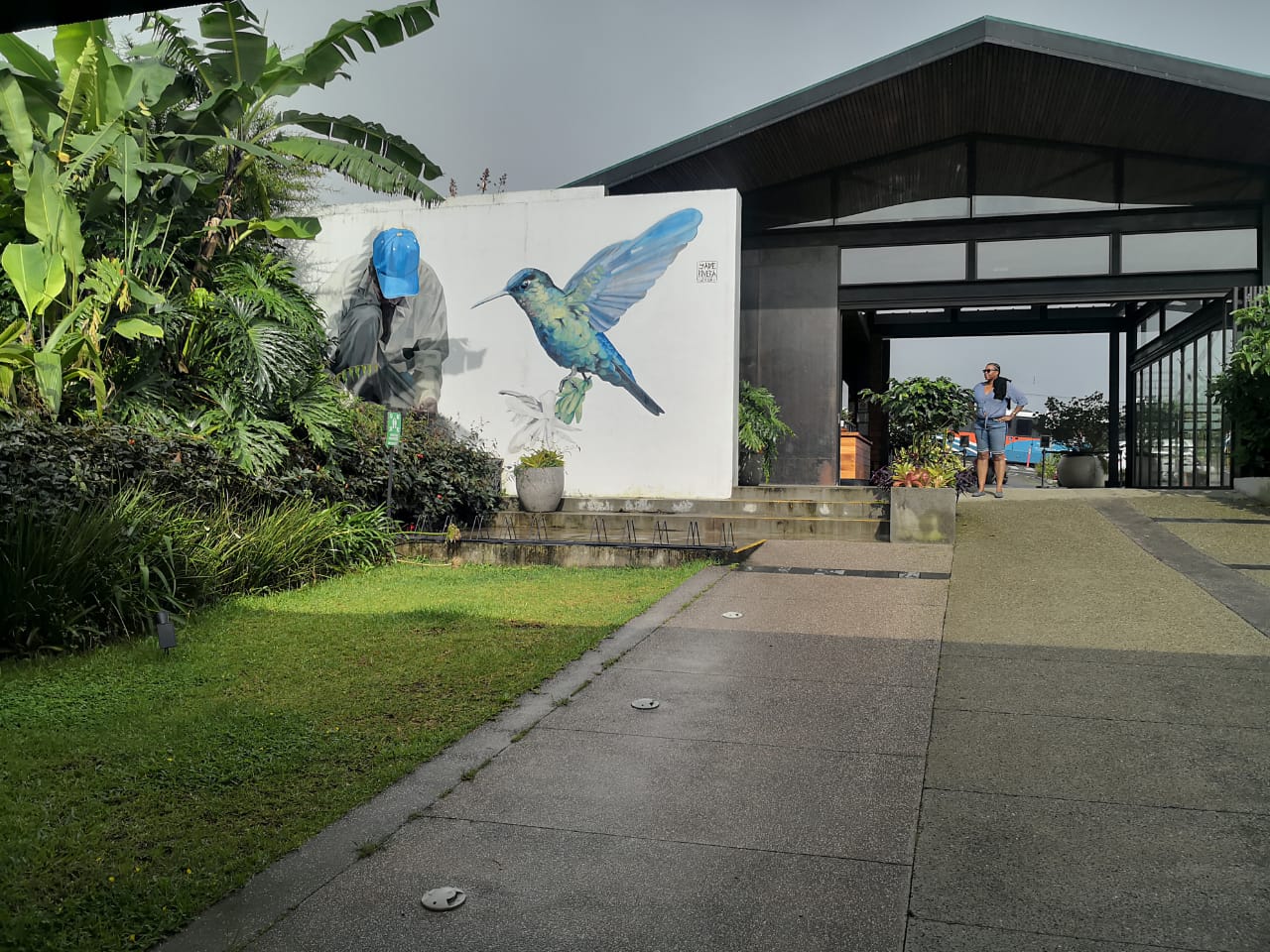 San José: Volcano, Waterfall & Coffee Farm Day Trip