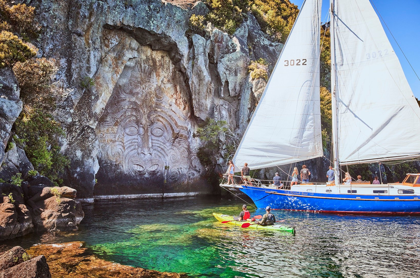 Lake Taupo Classic Sailing to the Māori Rock Carvings