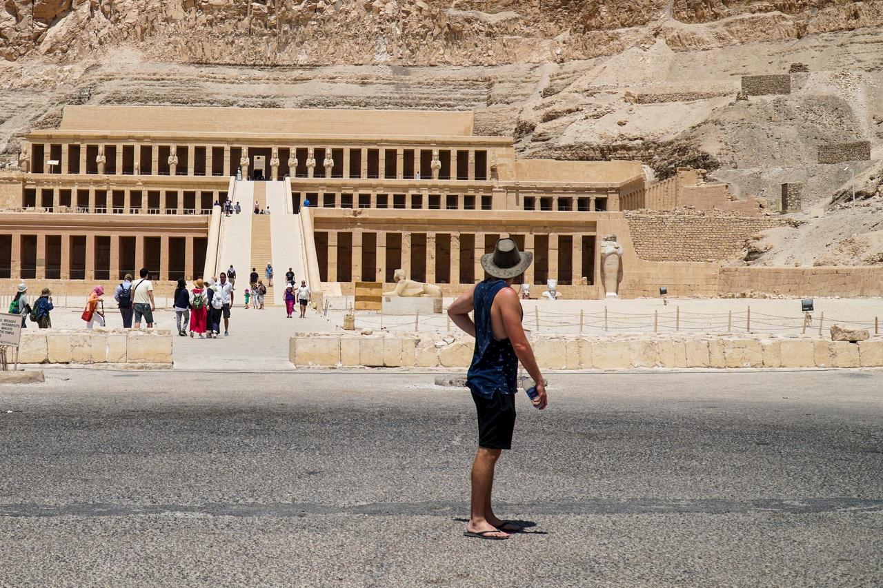 Hurghada to Luxor: Valley of the Kings & Tutankhamun's Tomb Day Tour