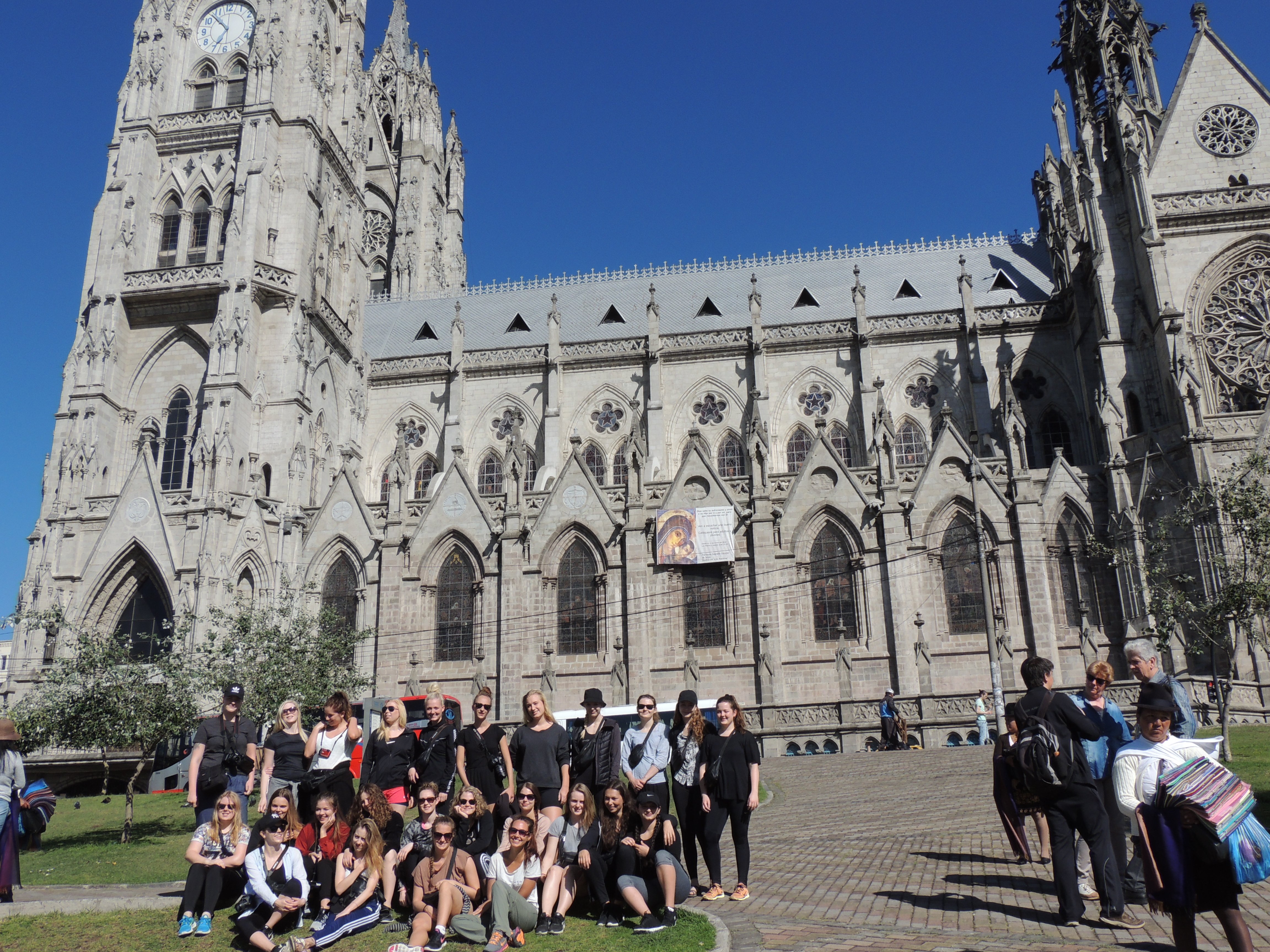 Private Quito City Highlights & Intiñan Equator Tour