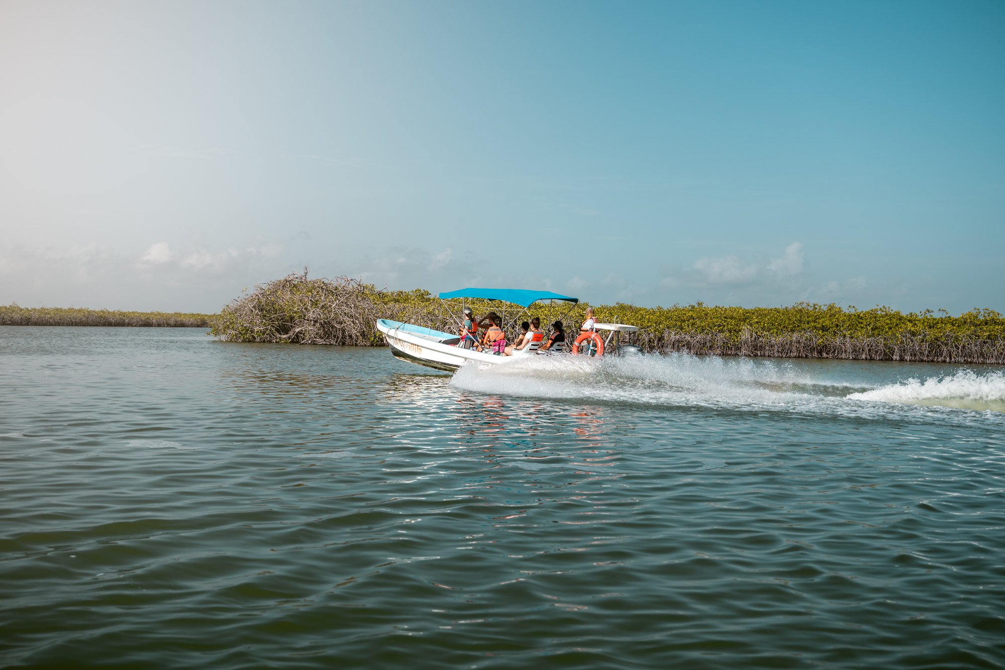 Sian Ka'an Boat Adventure & Snorkel Day Trip from Tulum with Lunch