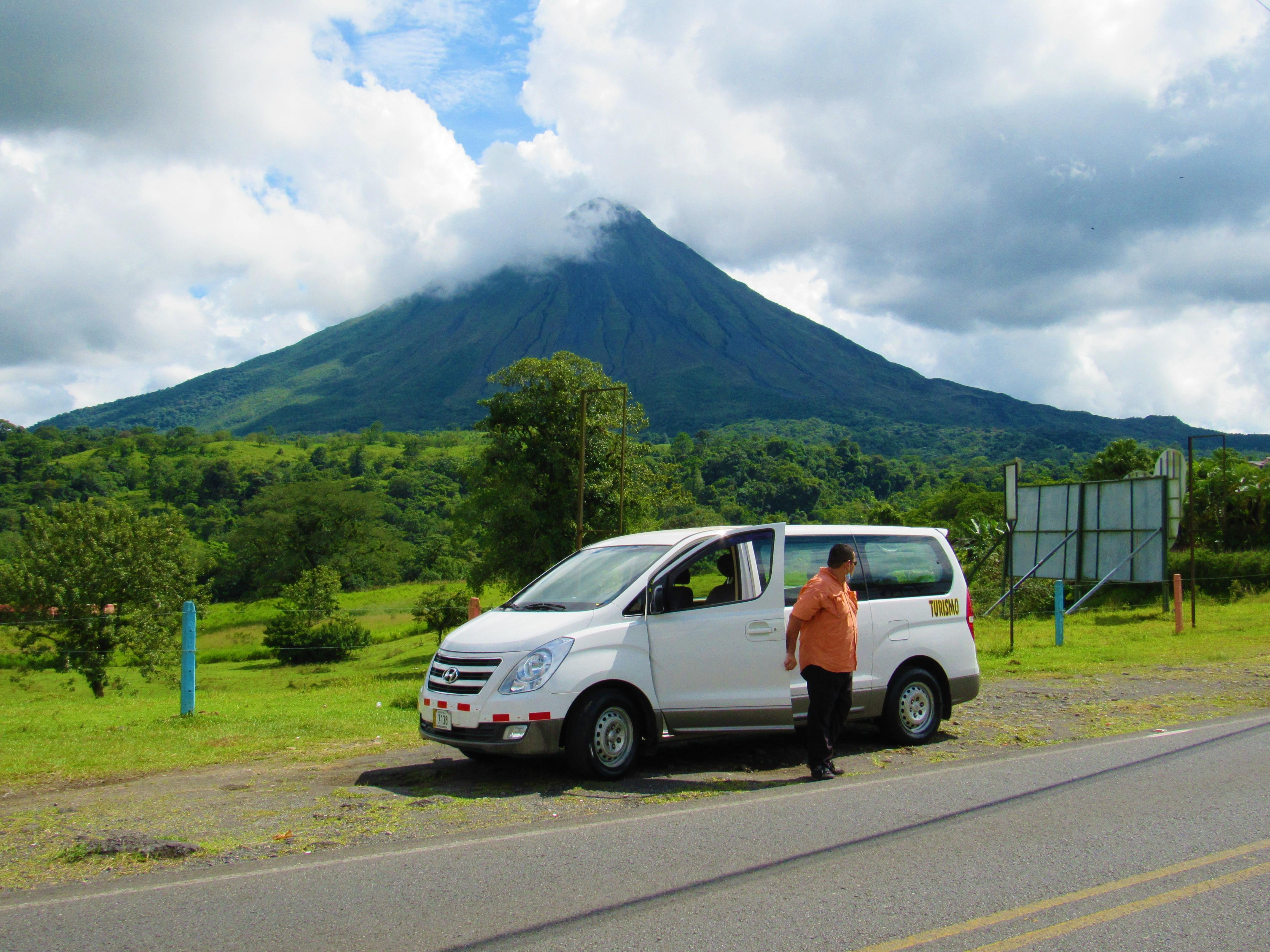 San José Airport to La Fortuna Private Transfer
