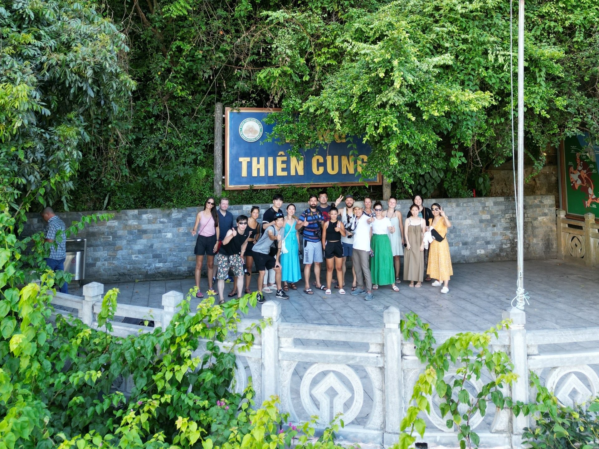 Halong Bay Day Cruise: Caves, Kayaking & Seafood Lunch