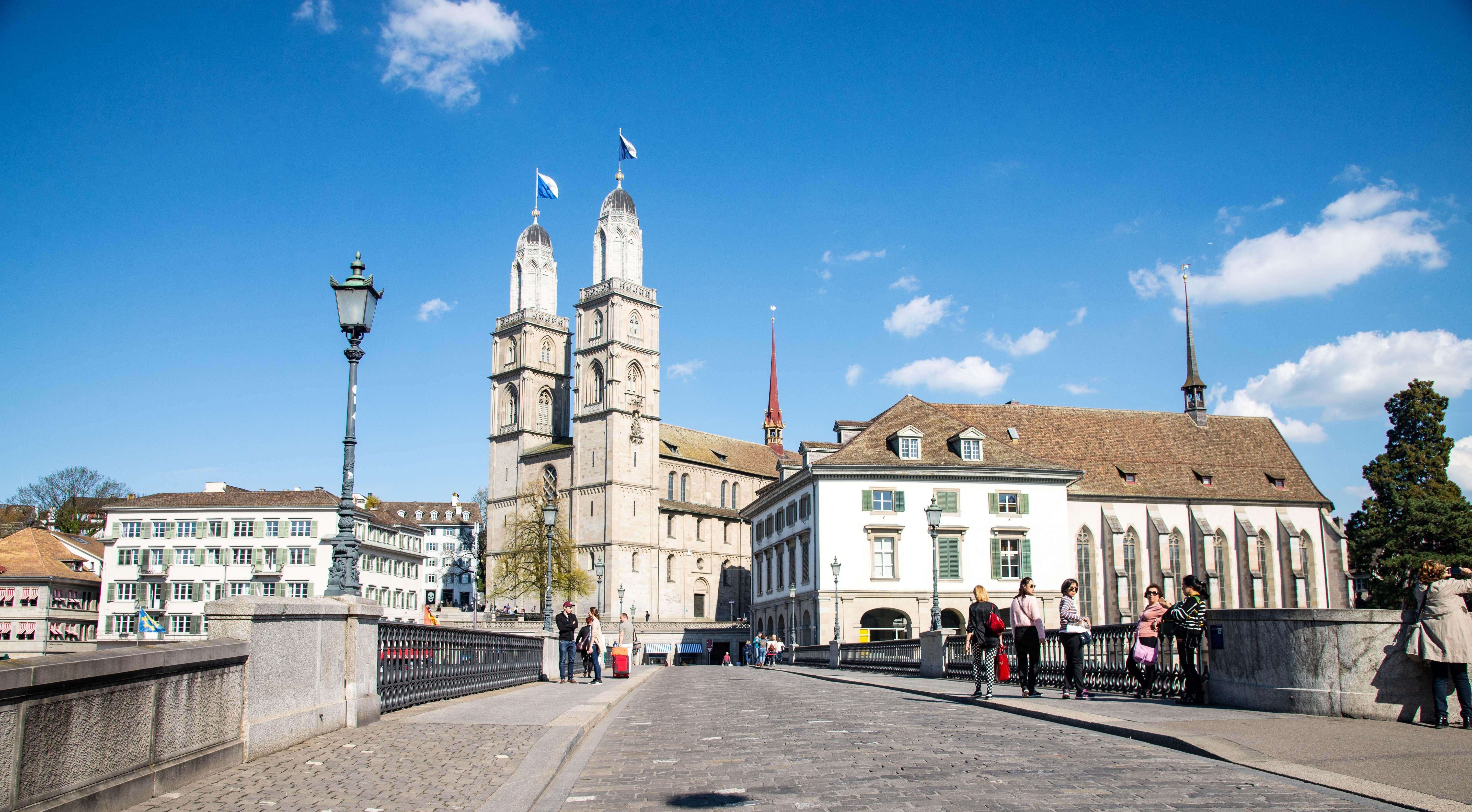 Zurich Highlights with Lindt Chocolate & Mountain Cable Car