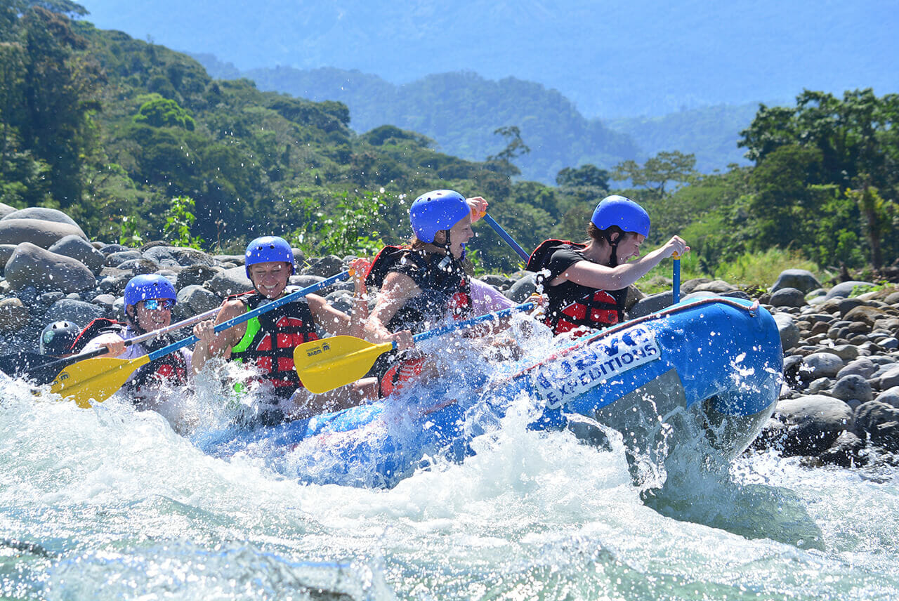 Arenal white water rafting on the Class III-IV Sarapiquí River near La Fortuna and Arenal Volcano, Costa Rica