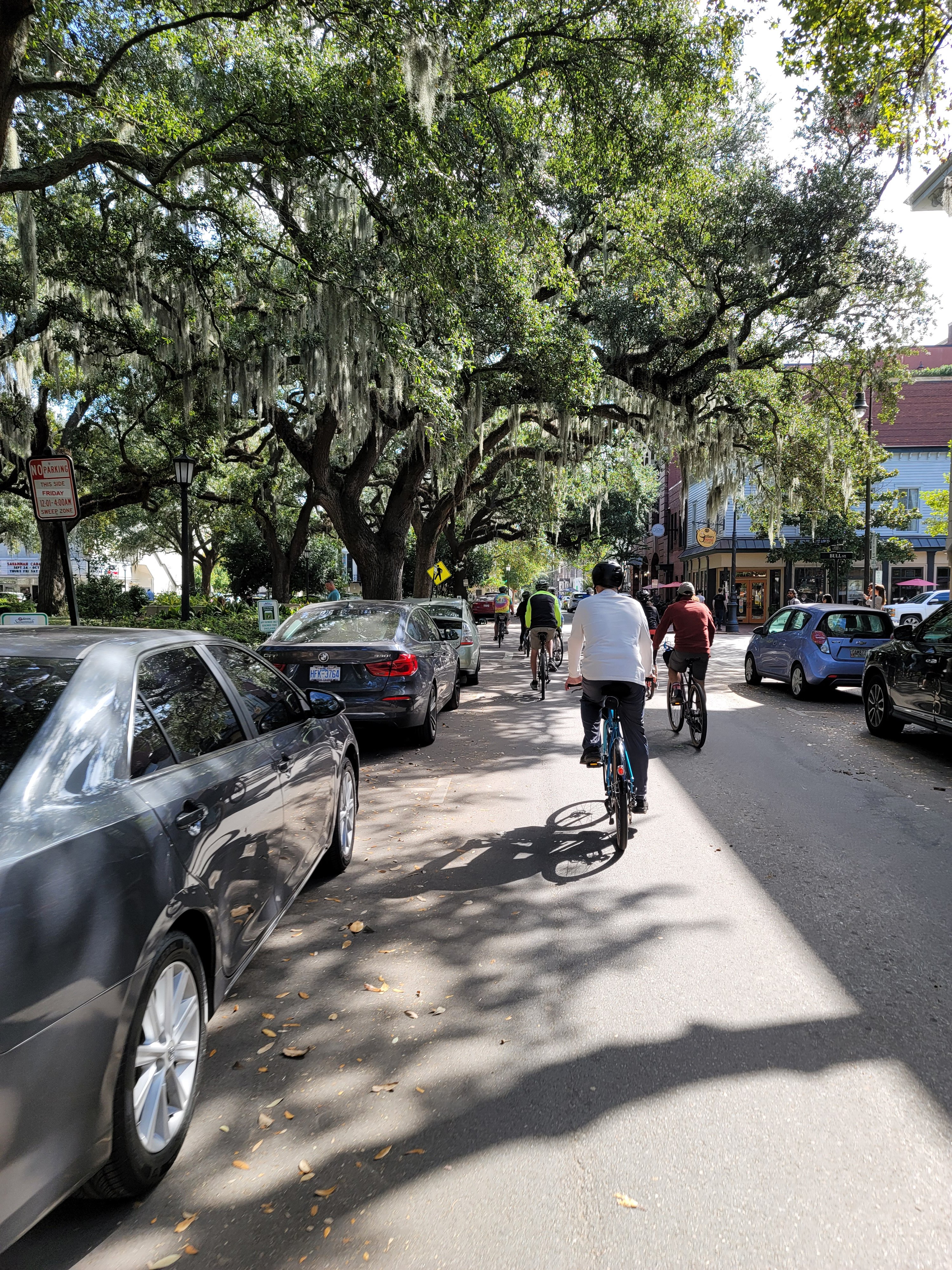 Savannah: Historical Bike Tour with Tour Guide