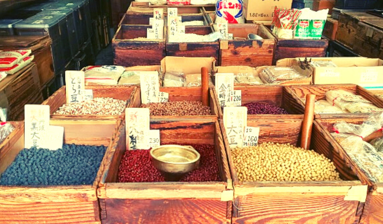 Osaka: Hidden Secrets & Famous Landmarks Walking Tour
