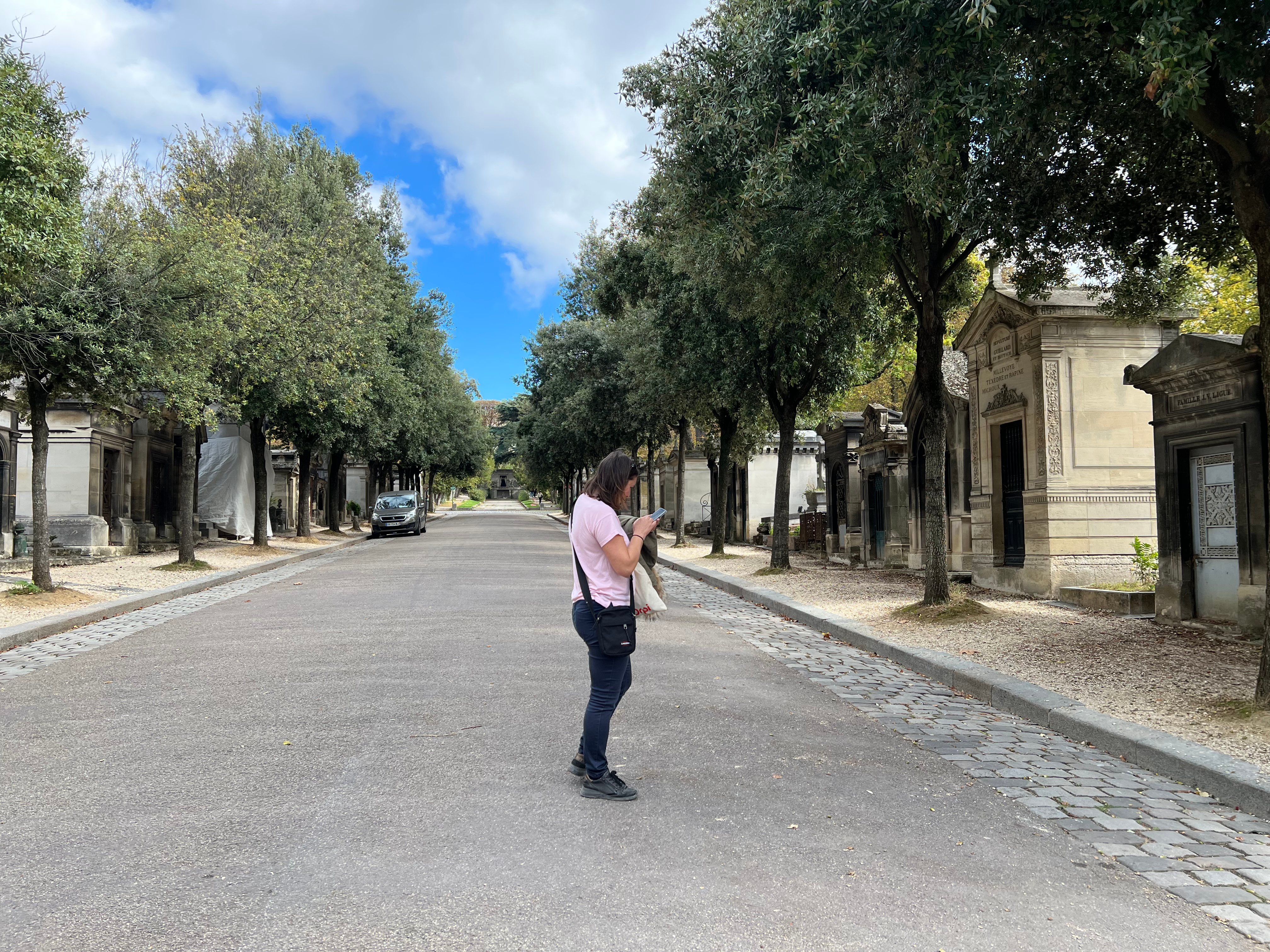 Père Lachaise Cemetery tour in Paris — image 9