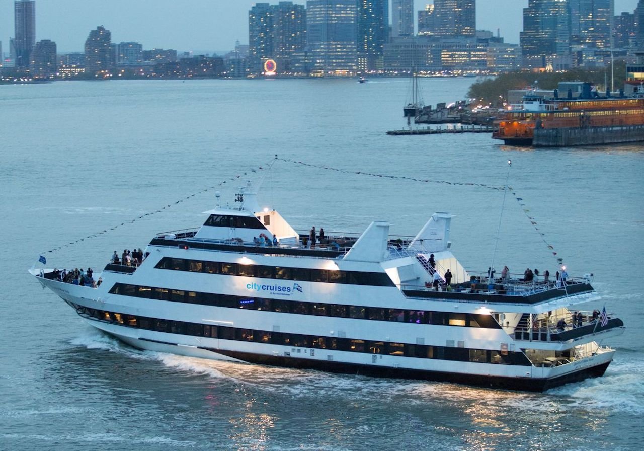 Christmas Day Harbor Cruise with Festive Buffet