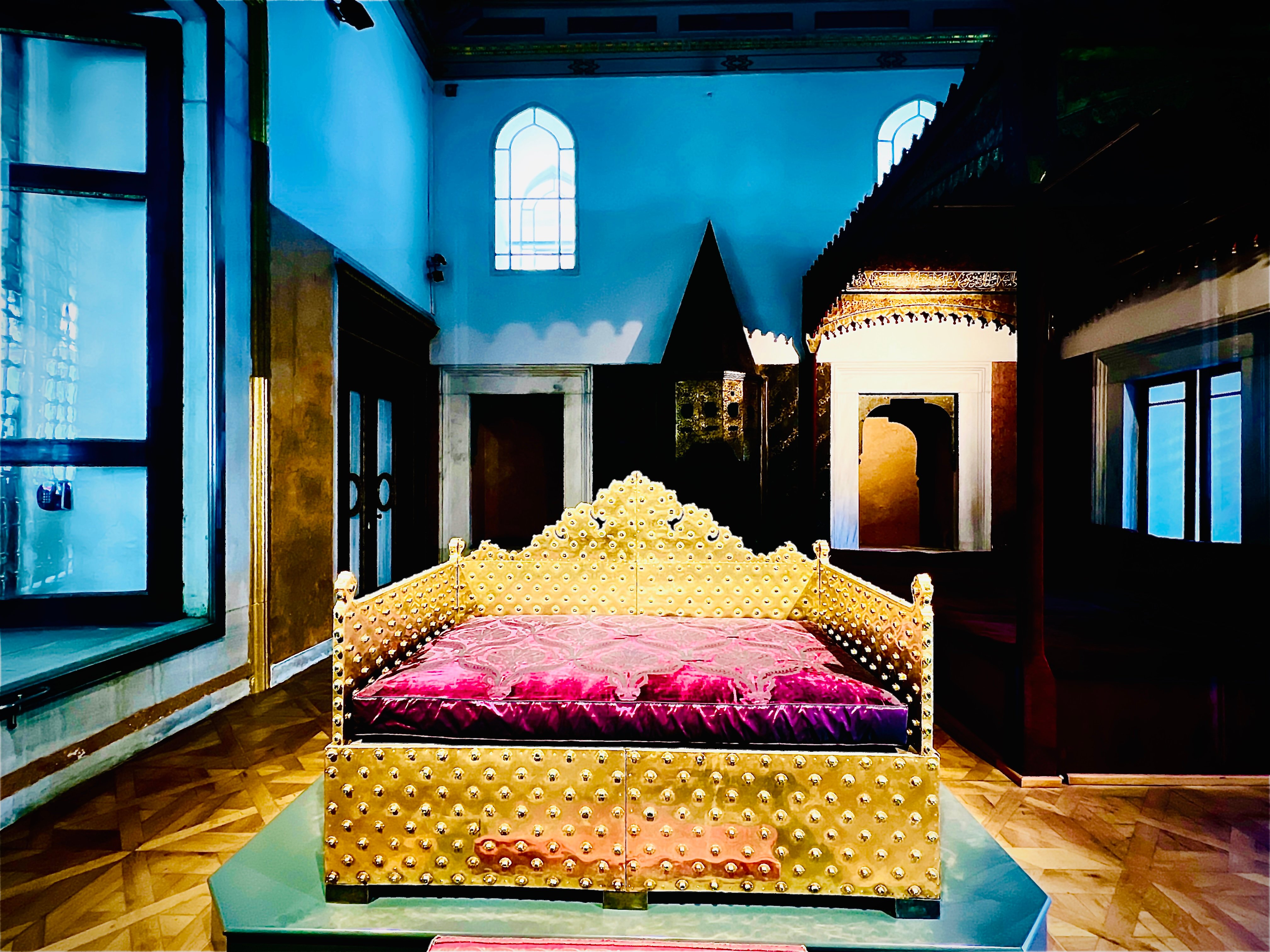 Topkapi Palace & Harem Priority Access Guided Tour