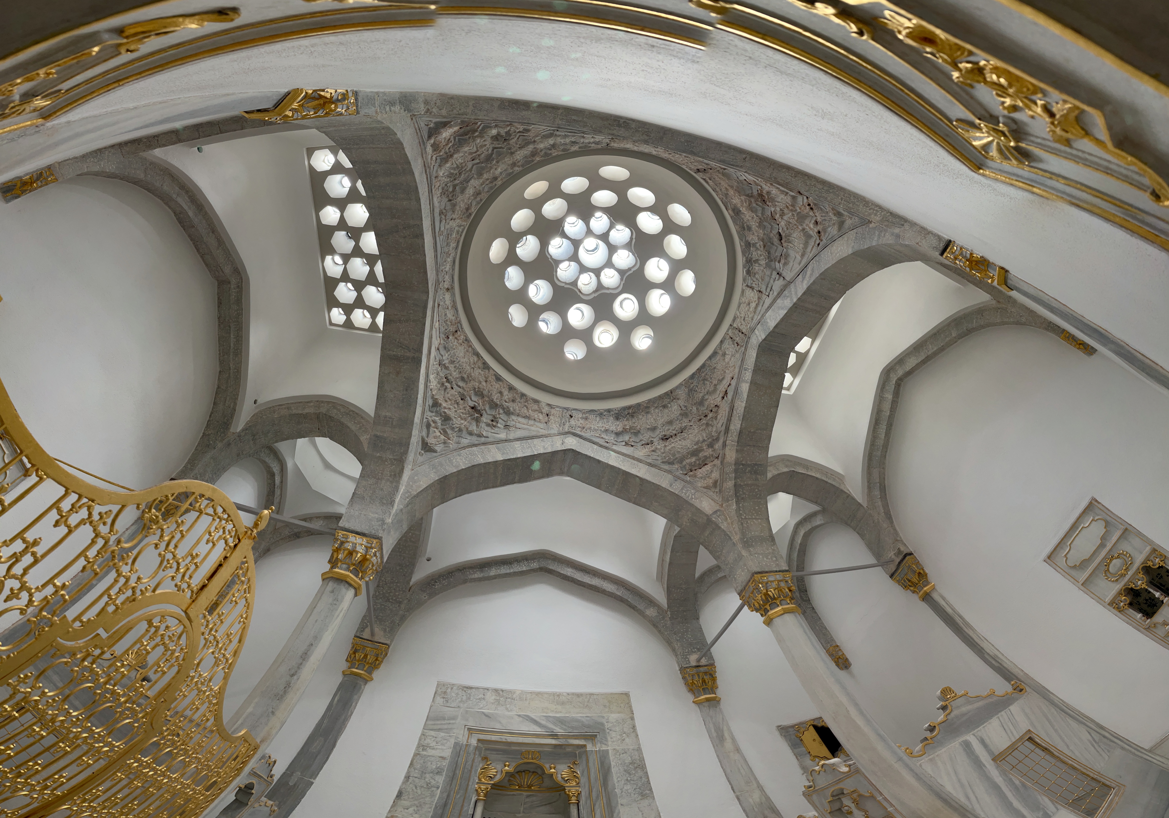 Topkapi Palace & Harem Priority Access Guided Tour