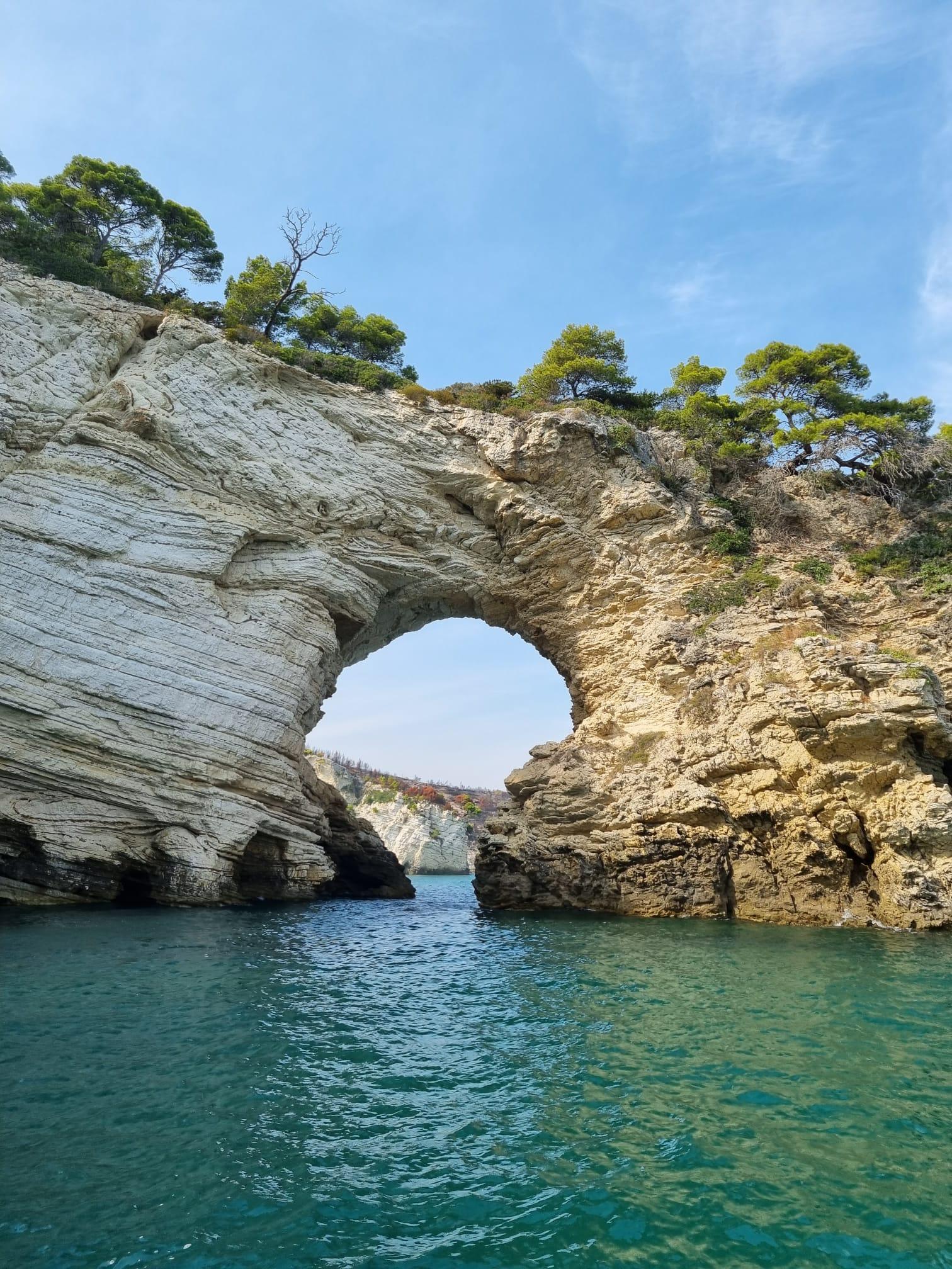 Vieste Southern Coastline Boat Tour with Swimming