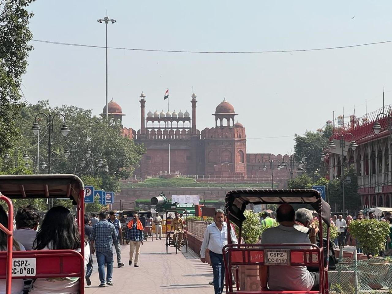 Private Old Delhi Tour with Tuk Tuk Ride & Street Food Tasting