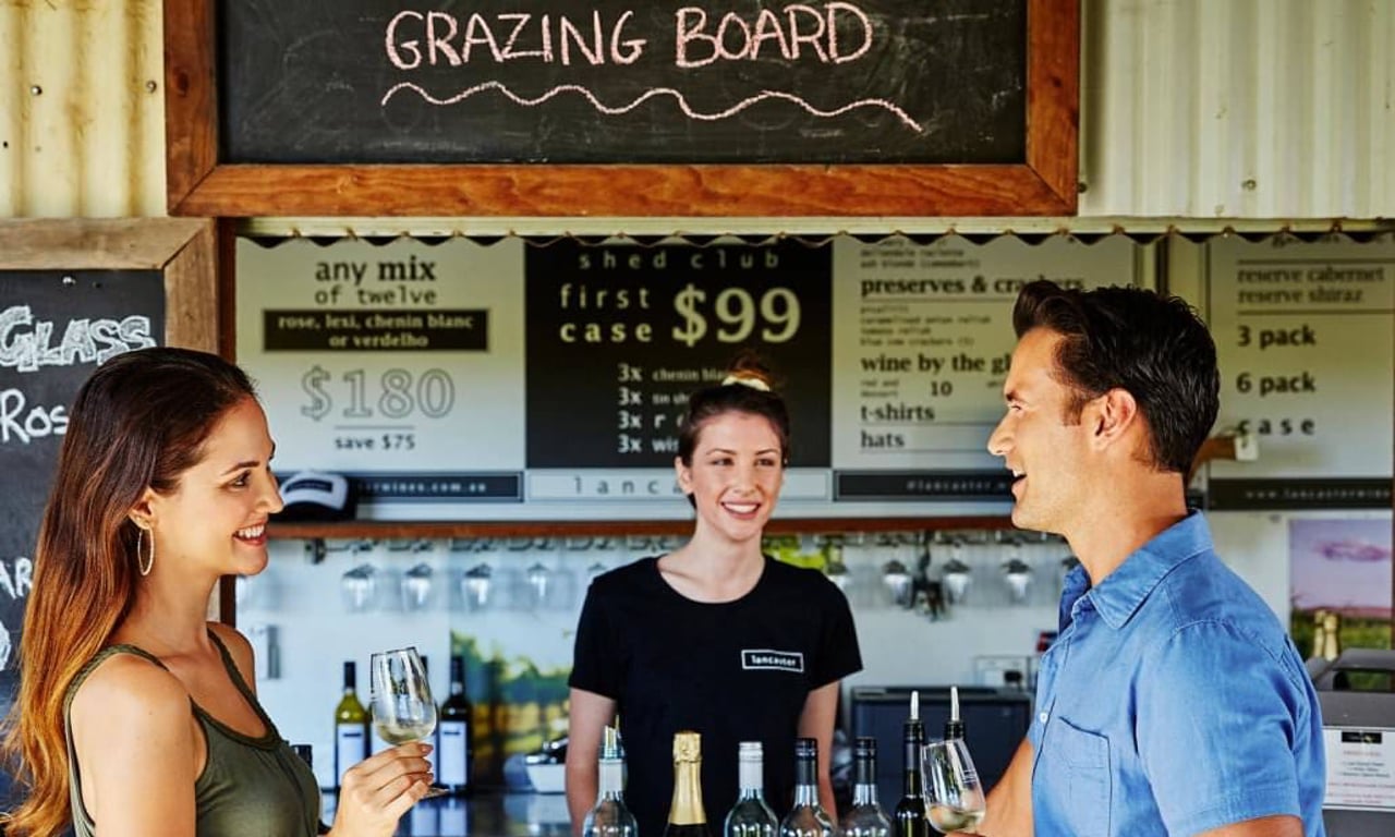 Pinnacles Desert & Swan Valley Wine Tour from Perth