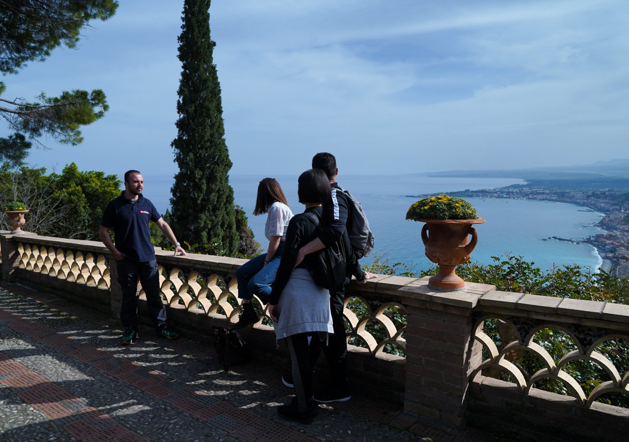 The White Lotus land tour from Catania to Giardini Naxos, Castelmola and Taormina - Taormina, Sicily (3 of 13)