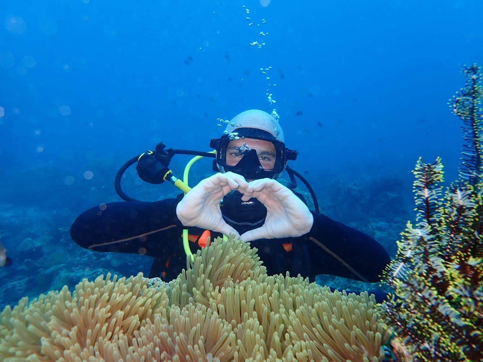 Beginner Scuba Diving Experience in Boracay