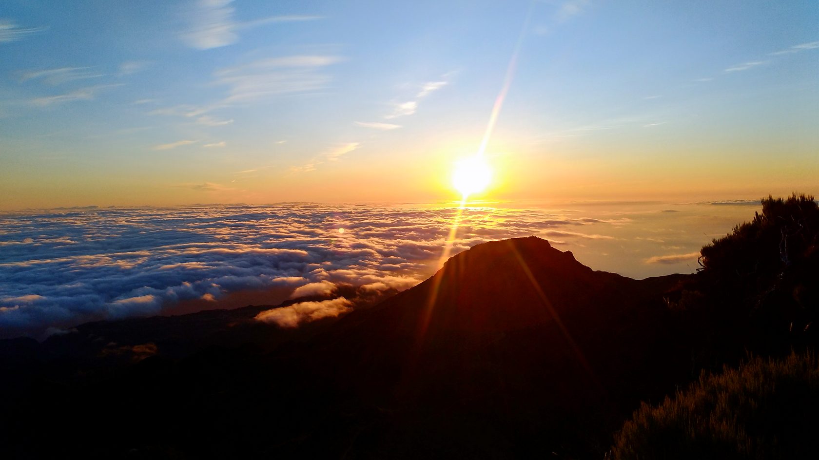 Pico Ruivo Sunrise Trek with Hotel Transfer