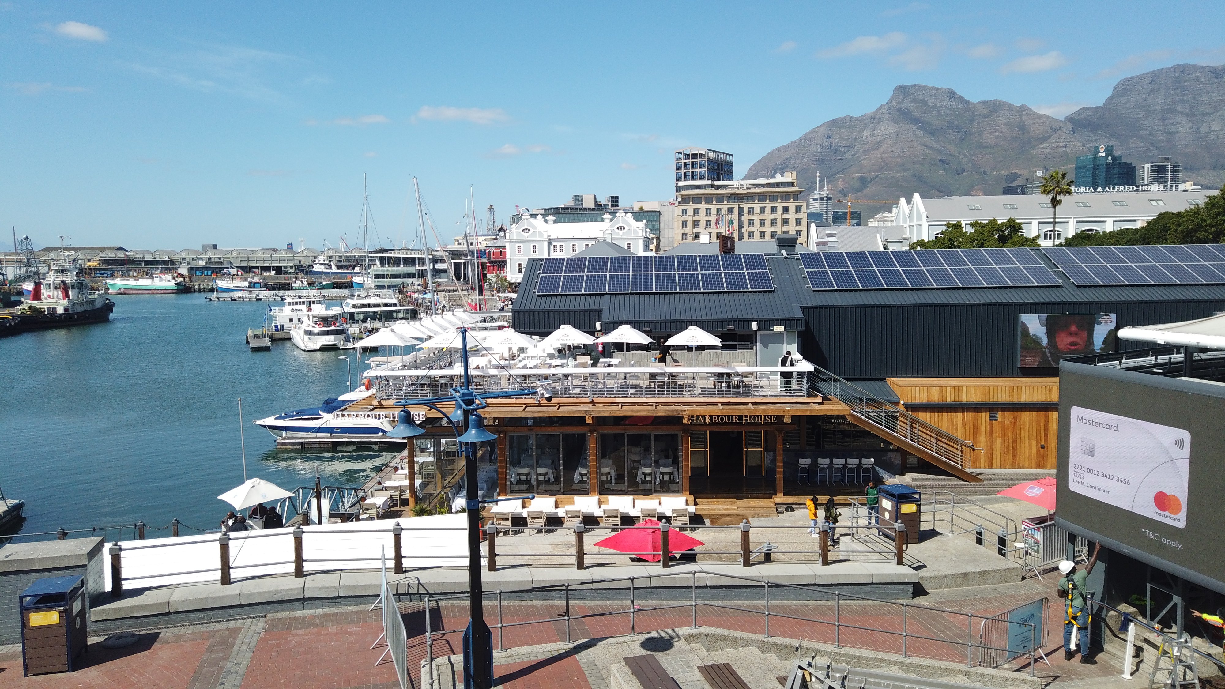 Cape Town Dual Icons: Table Mountain & Robben Island Day Tour