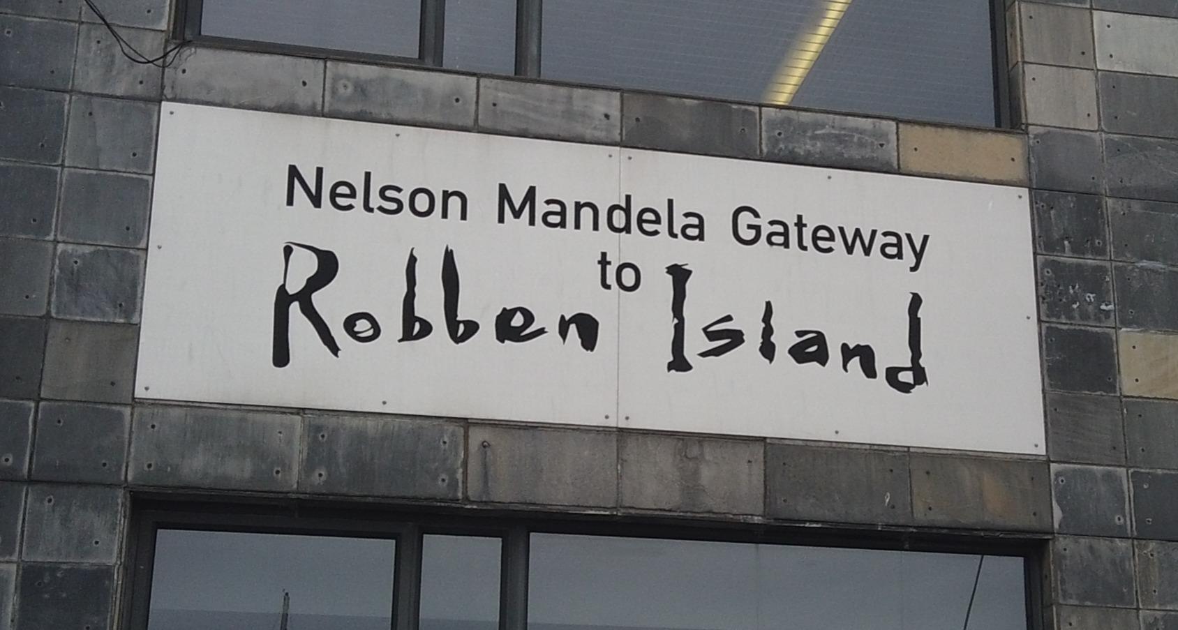 Cape Town Iconic Duo: Table Mountain & Robben Island Full-Day Tour