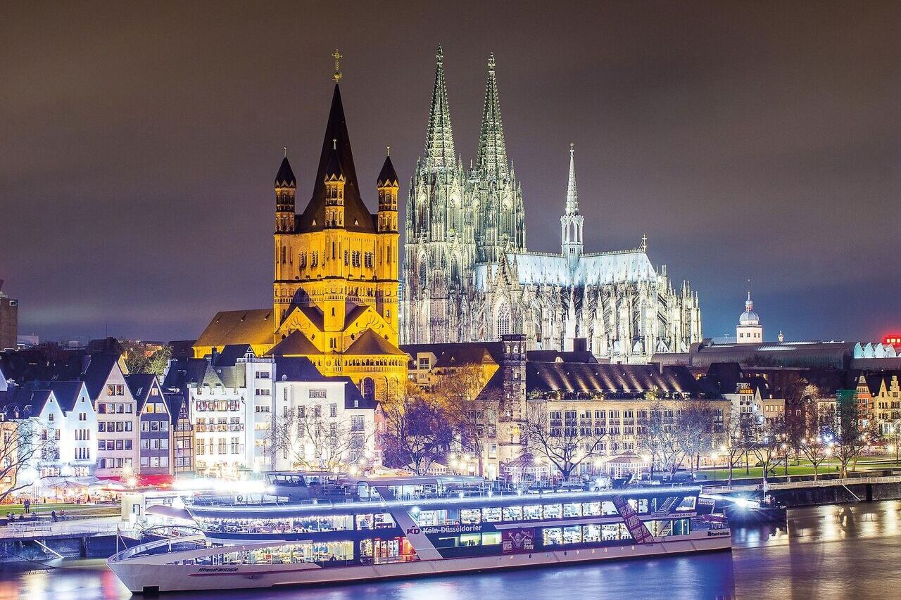 Rhine River Winter Cruise in Cologne